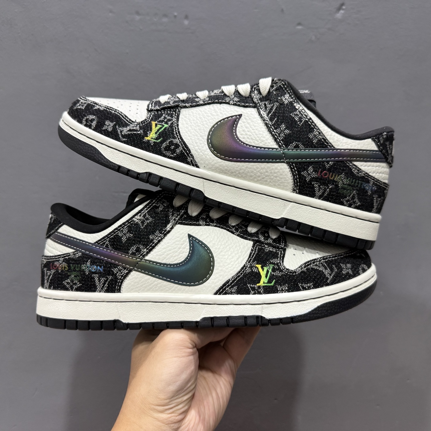 ￥280 Nike SB Dunk Low LV联名 黑镭射渐变  低帮休闲板鞋 SC0601-451 10111