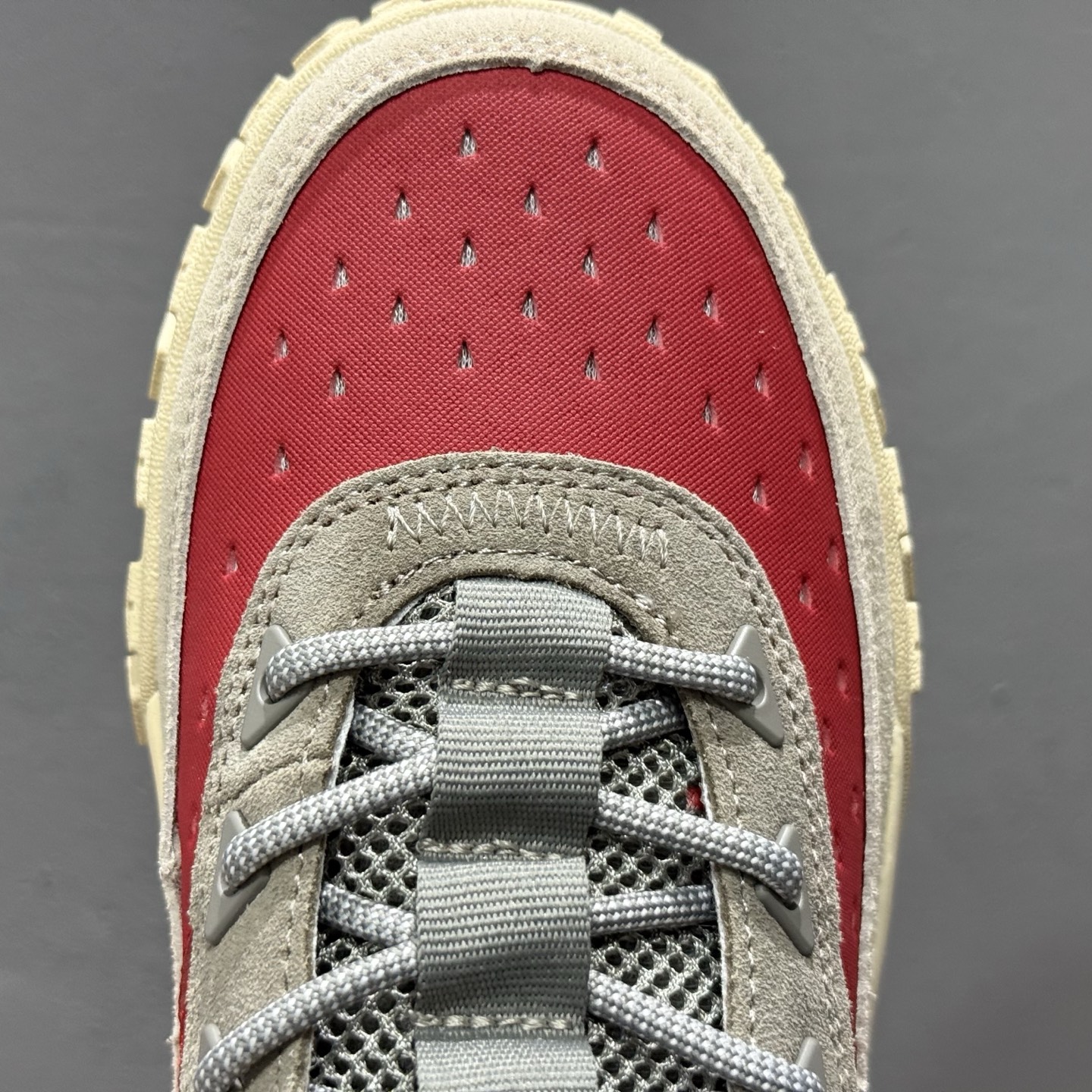 ￥210 Timberland 添柏岚/天伯伦户外运动休闲靴 TB0A6CW1E03