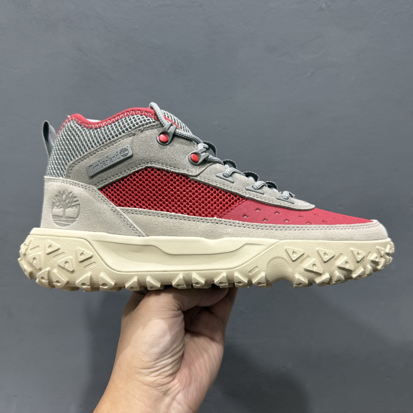 ￥210 Timberland 添柏岚/天伯伦户外运动休闲靴 TB0A6CW1E03