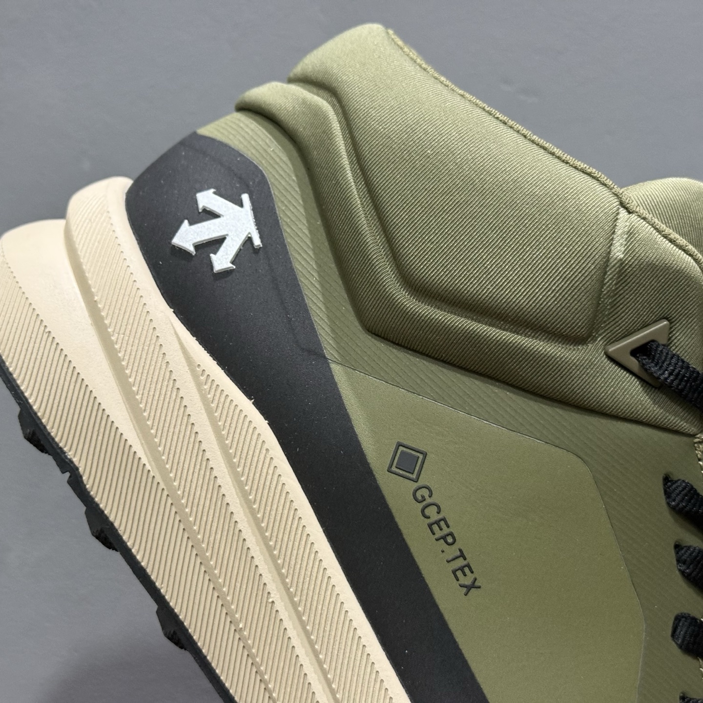 320 迪桑特·DESCENTE Boa Dfluid 流体系列越野徒步户外运动鞋