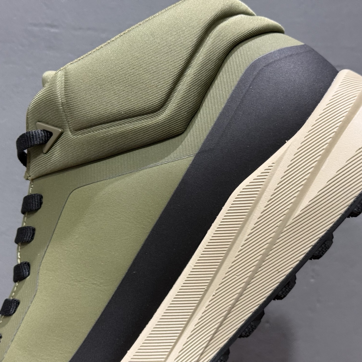 320 迪桑特·DESCENTE Boa Dfluid 流体系列越野徒步户外运动鞋