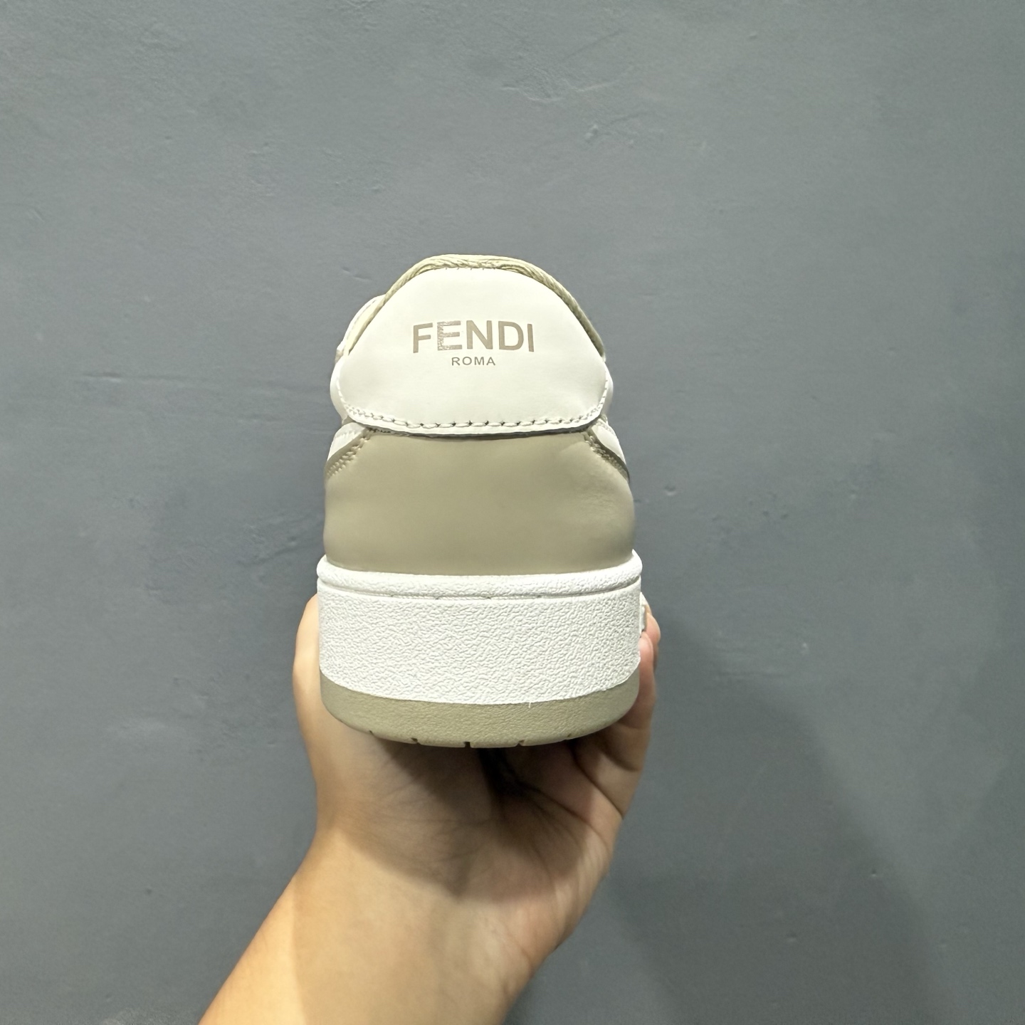 380 广东原装高端品质 FENDI芬迪 Match 圆头厚底 低帮板鞋 Fendi芬迪情侣款休闲鞋