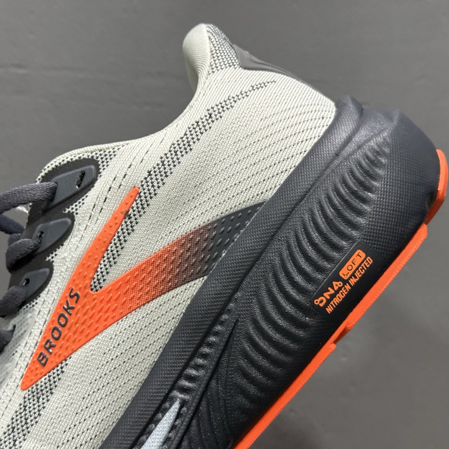 180 外贸热款专供 Brooks 布鲁克斯 Gho17 网面运动鞋 1104421D048 10111