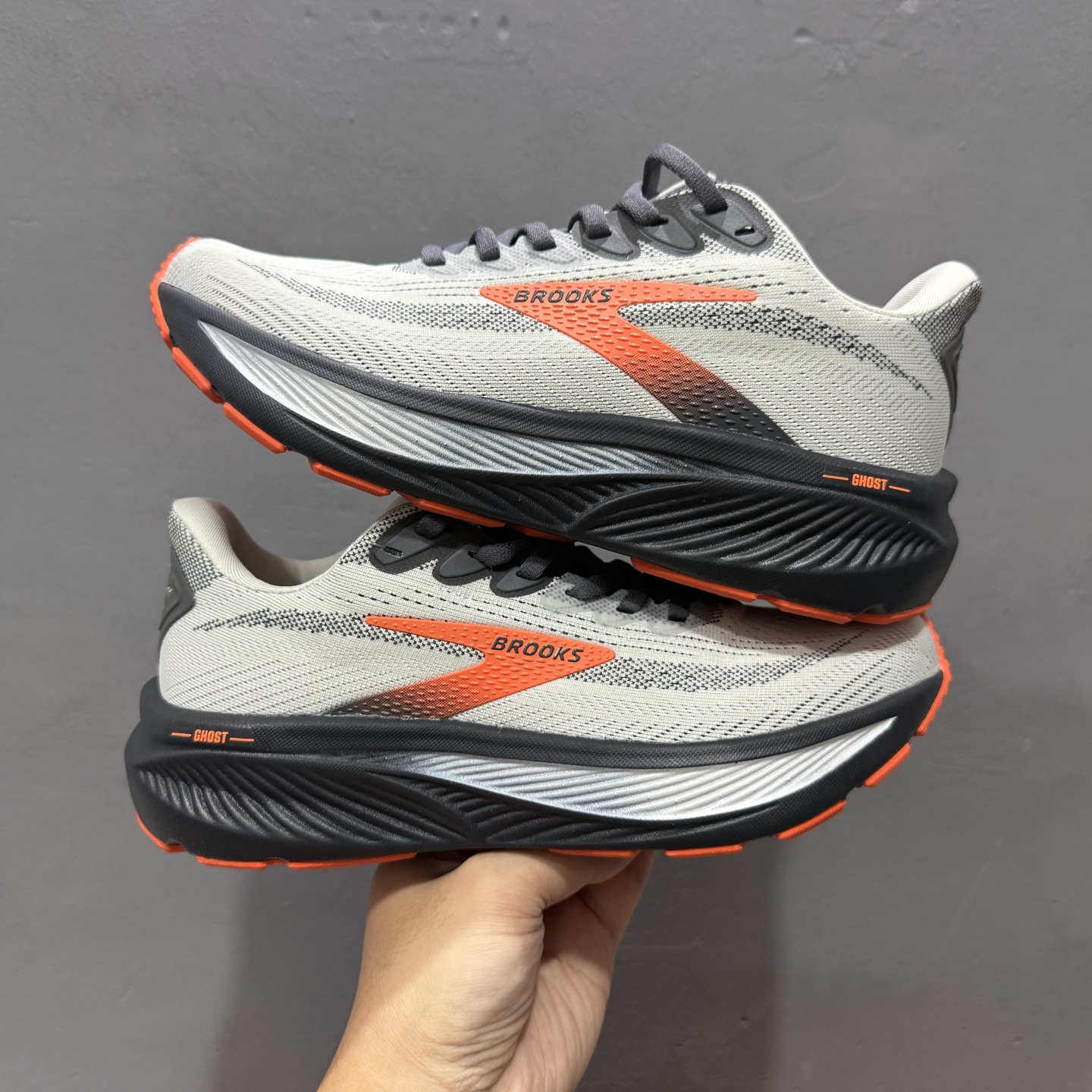 180 外贸热款专供 Brooks 布鲁克斯 Gho17 网面运动鞋 1104421D048 10111