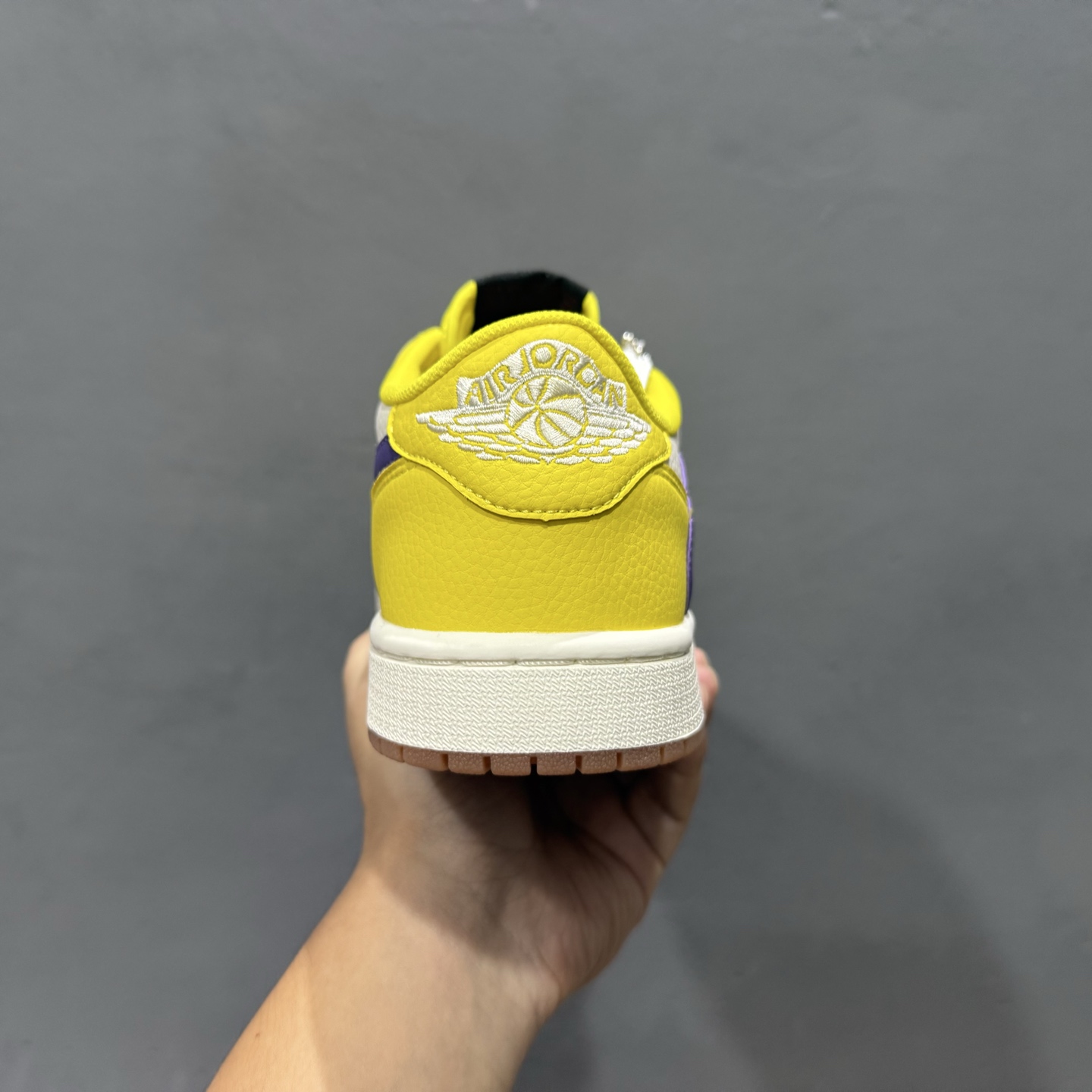 ￥280 Travis Scott x Fragment Design x Air Jordan 1 Low SP AJ1 乔1 联名款 低帮文化休闲板鞋 DN6901-096