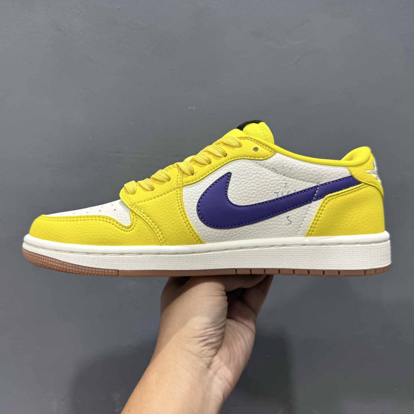 ￥280 Travis Scott x Fragment Design x Air Jordan 1 Low SP AJ1 乔1 联名款 低帮文化休闲板鞋 DN6901-096