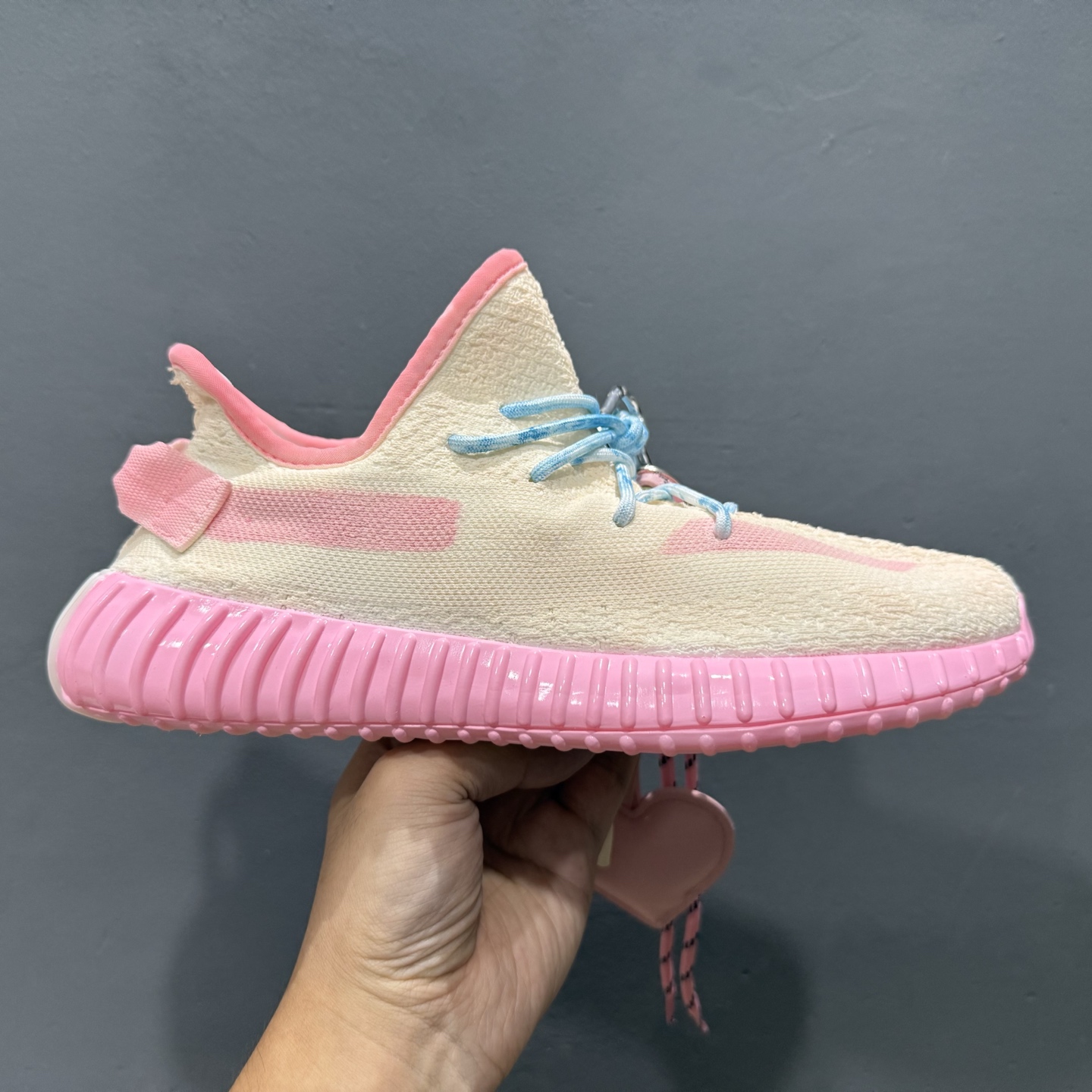 ￥260 AdidYeezy 350 BooV2 CP9366 阿迪达斯椰子350二代 粉西瓜