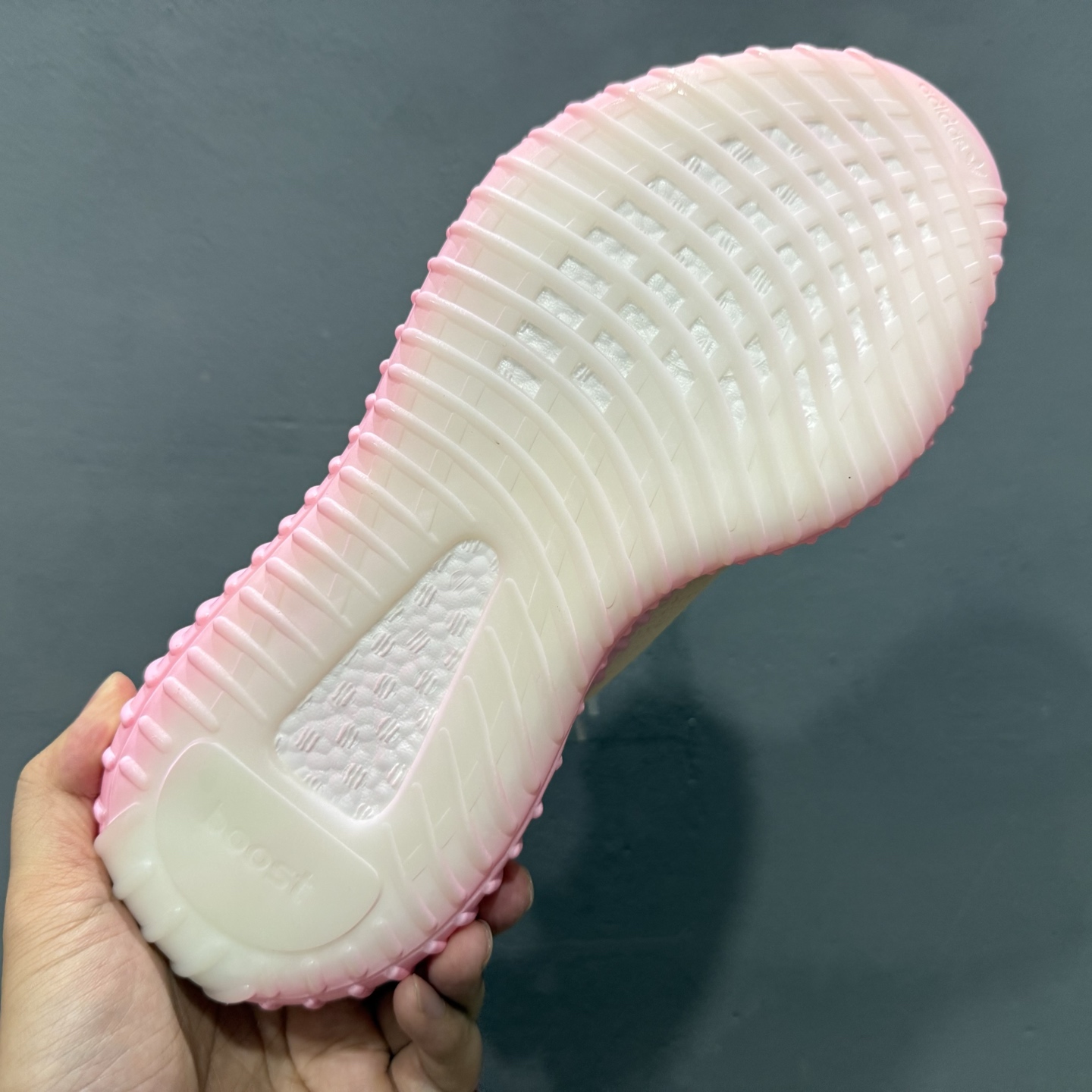 ￥260 AdidYeezy 350 BooV2 CP9366 阿迪达斯椰子350二代 粉西瓜