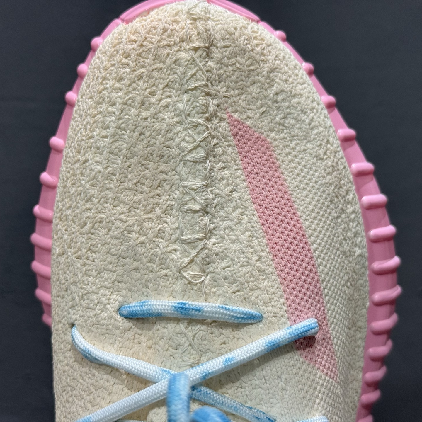 ￥260 AdidYeezy 350 BooV2 CP9366 阿迪达斯椰子350二代 粉西瓜