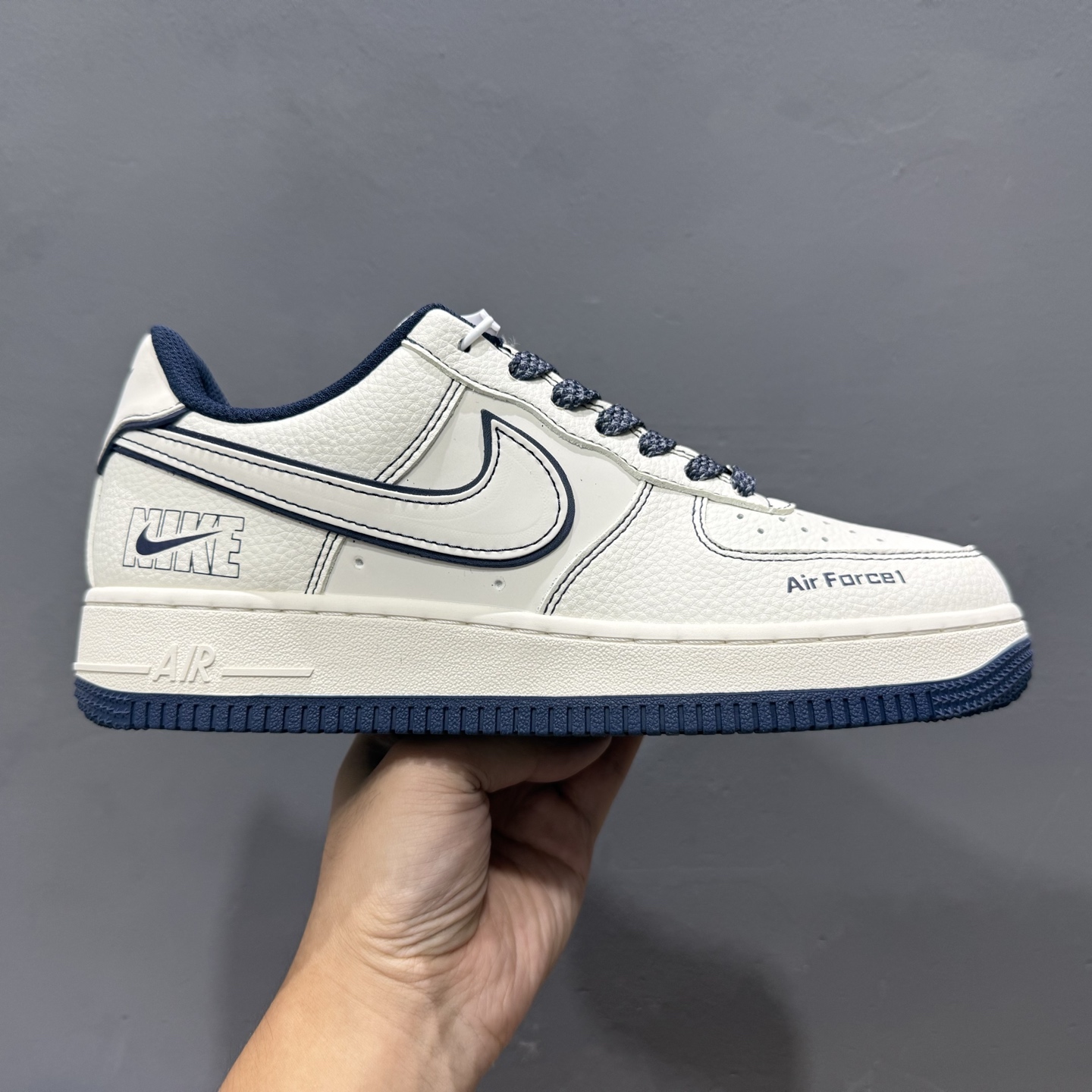 ￥260 Nike Air Force 1'07 Low 米蓝兔八哥 空军一号低帮休闲板鞋 JP8028-013
