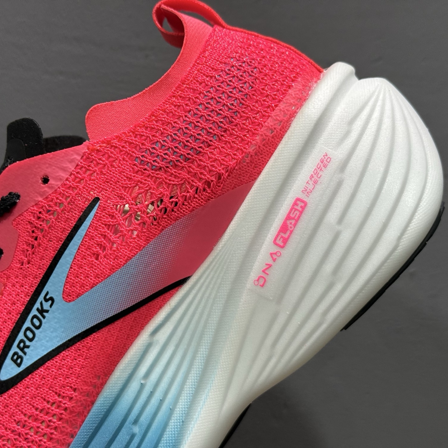 200 外贸热款专供 Brooks 布鲁克斯 Gho17 网面运动鞋 1104421D048 11151