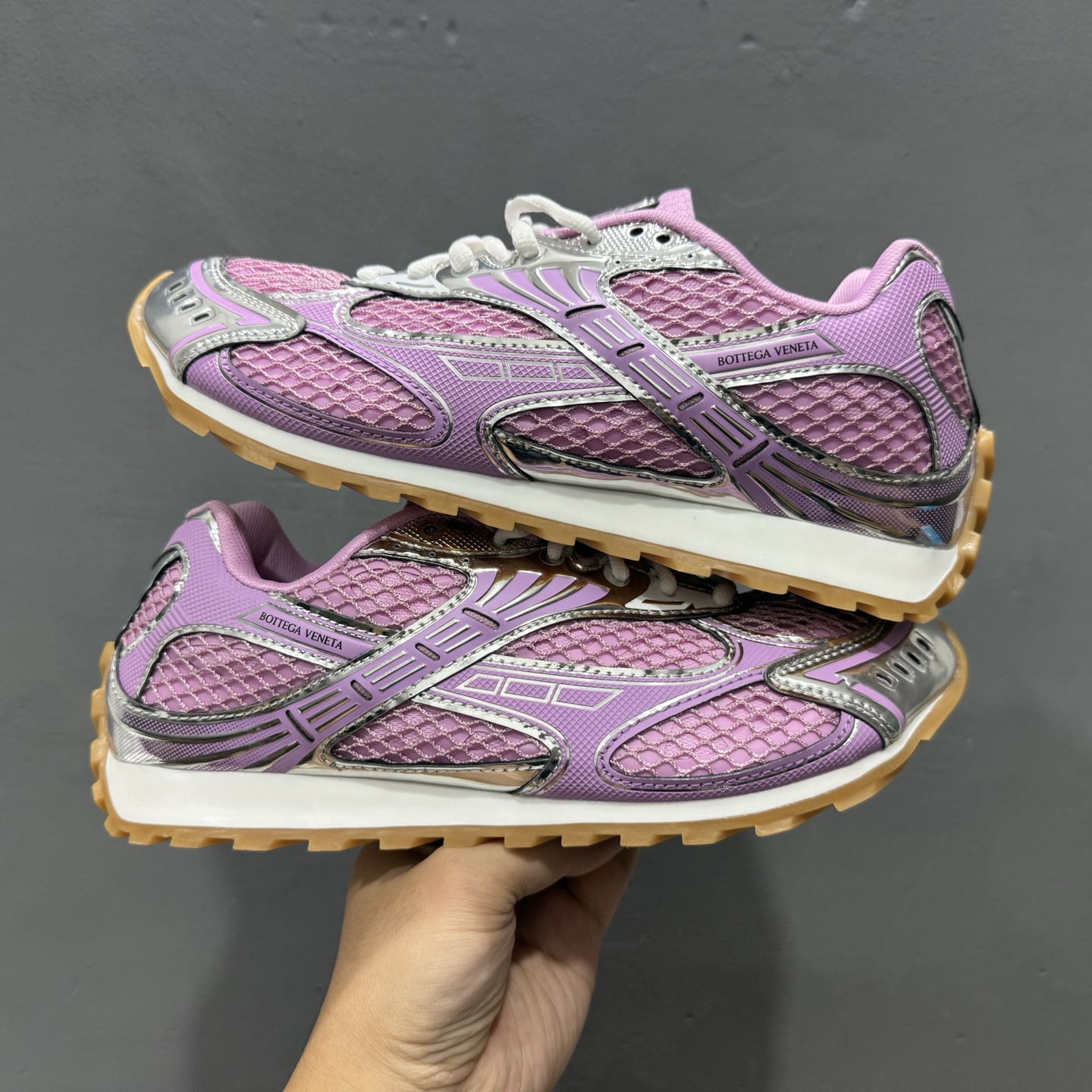 290 Bottega Veneta葆蝶家 Orbit 织物 圆头系带跑鞋