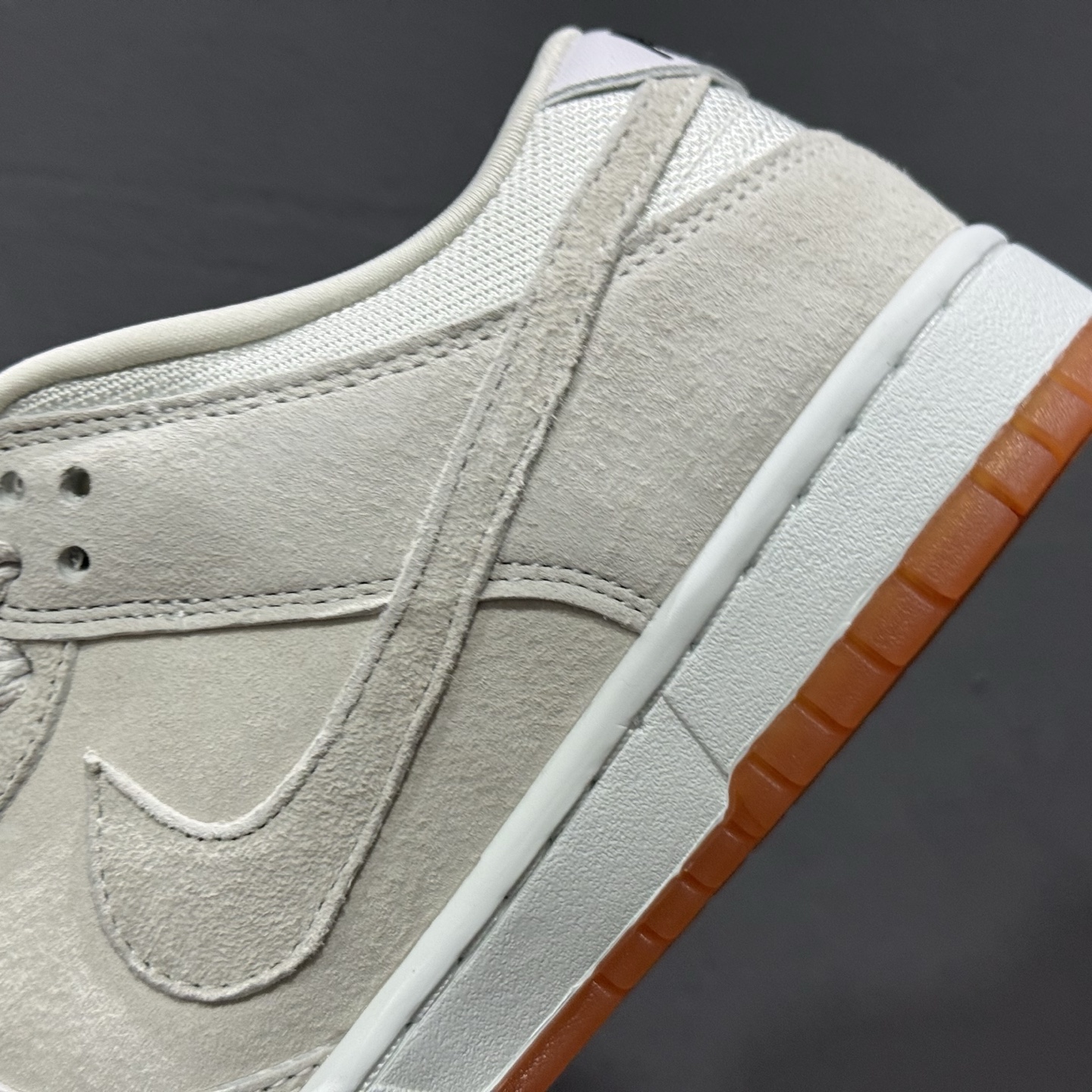 ￥210 Nike SB Dunk Low Pro B ”Pale Ivory” 象牙白 低帮休闲板鞋 HJ0367-100