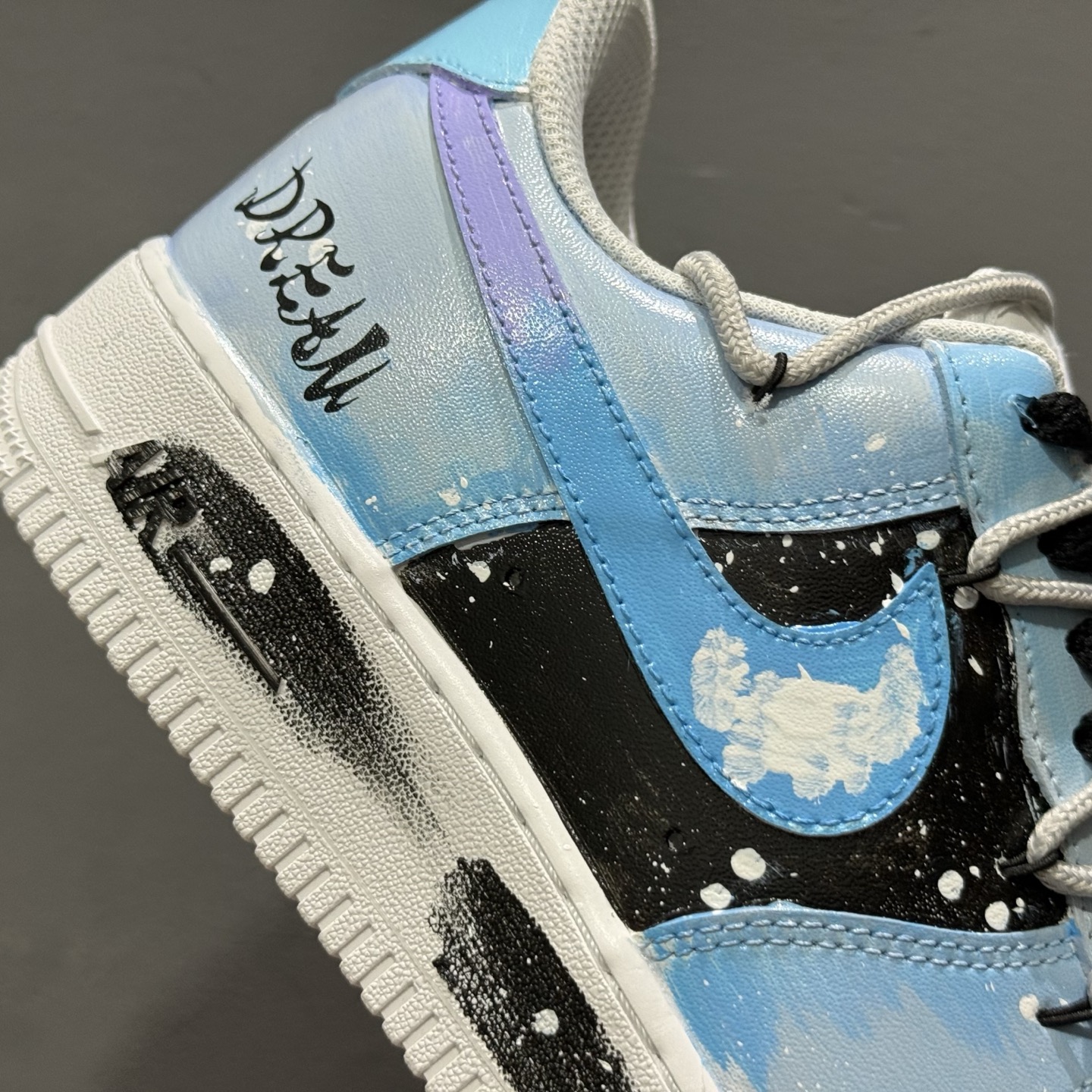 Nike Air Force 1'07 Low ”Chasing Dream” 手绘涂鸦 云浪逐梦 空军一号低帮休闲板鞋 CW2288-101