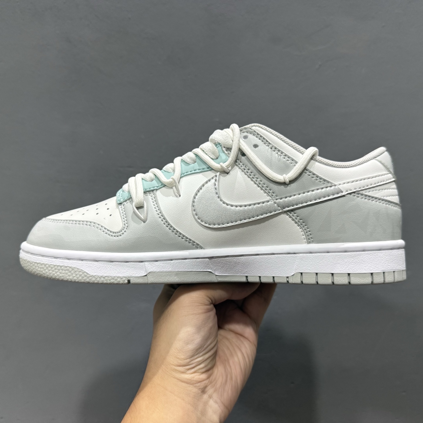 Nike SB Dunk Low 灰白绑带 HF0730-160