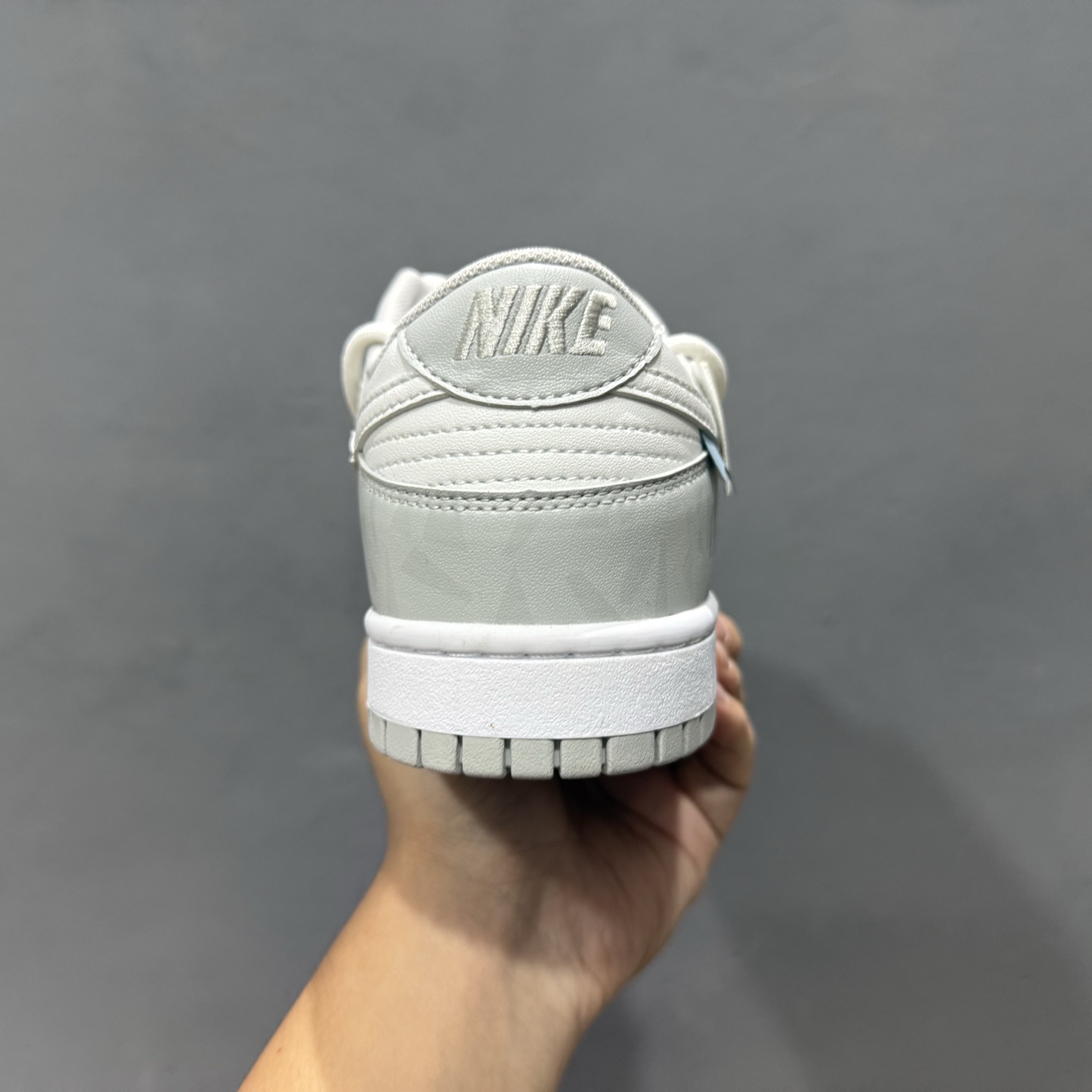Nike SB Dunk Low 灰白绑带 HF0730-160