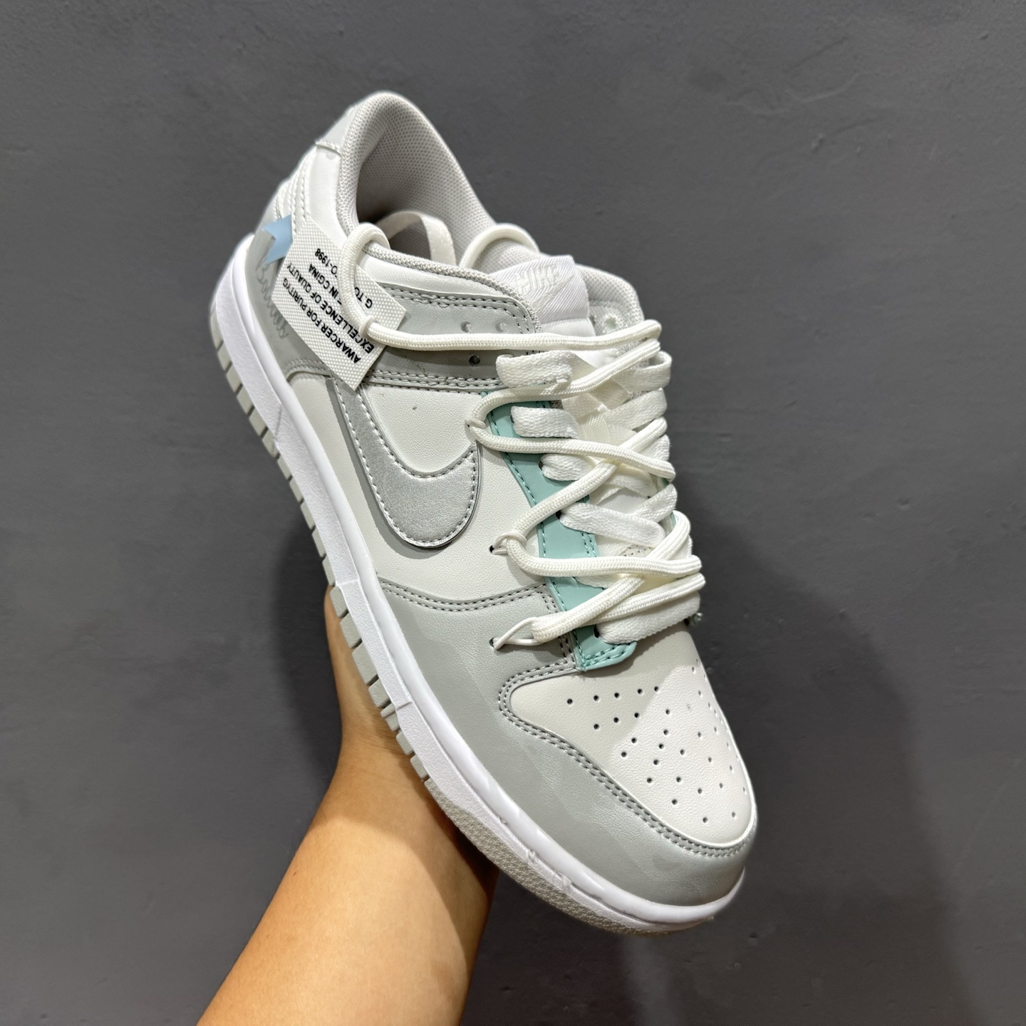 Nike SB Dunk Low 灰白绑带 HF0730-160