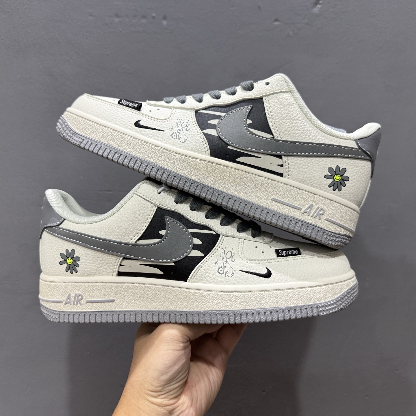 Nike Air Force 1'07 Low Supreme联名 涂鸦米灰勾 空军一号低帮休闲板鞋 QW5606-272
