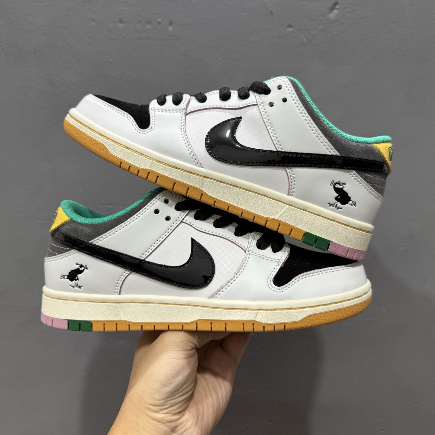 Nike SB Dunk Low pro QS 独家版型蒸餾加工帶來的是更好的视觉和脚感体验 HJ4132-100
