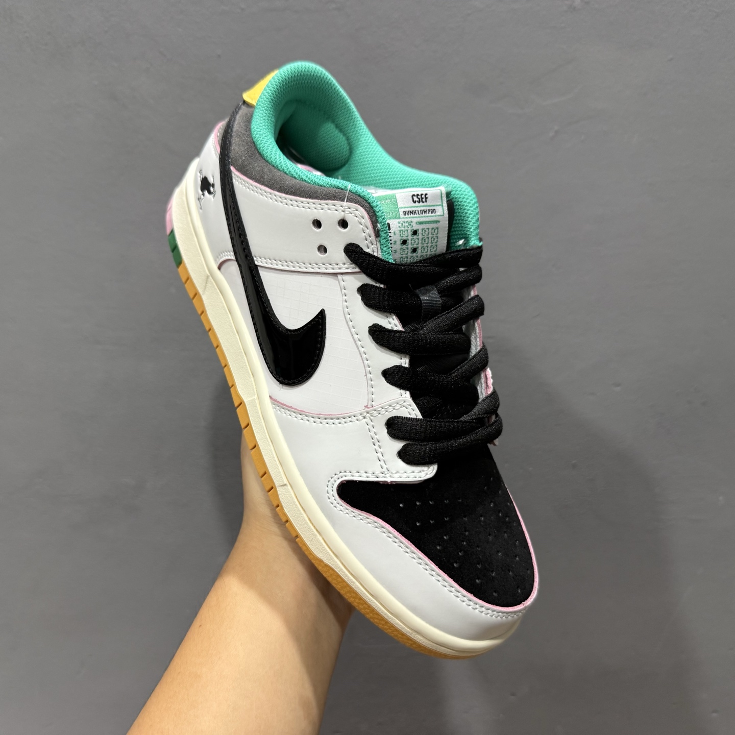 Nike SB Dunk Low pro QS 独家版型蒸餾加工帶來的是更好的视觉和脚感体验 HJ4132-100