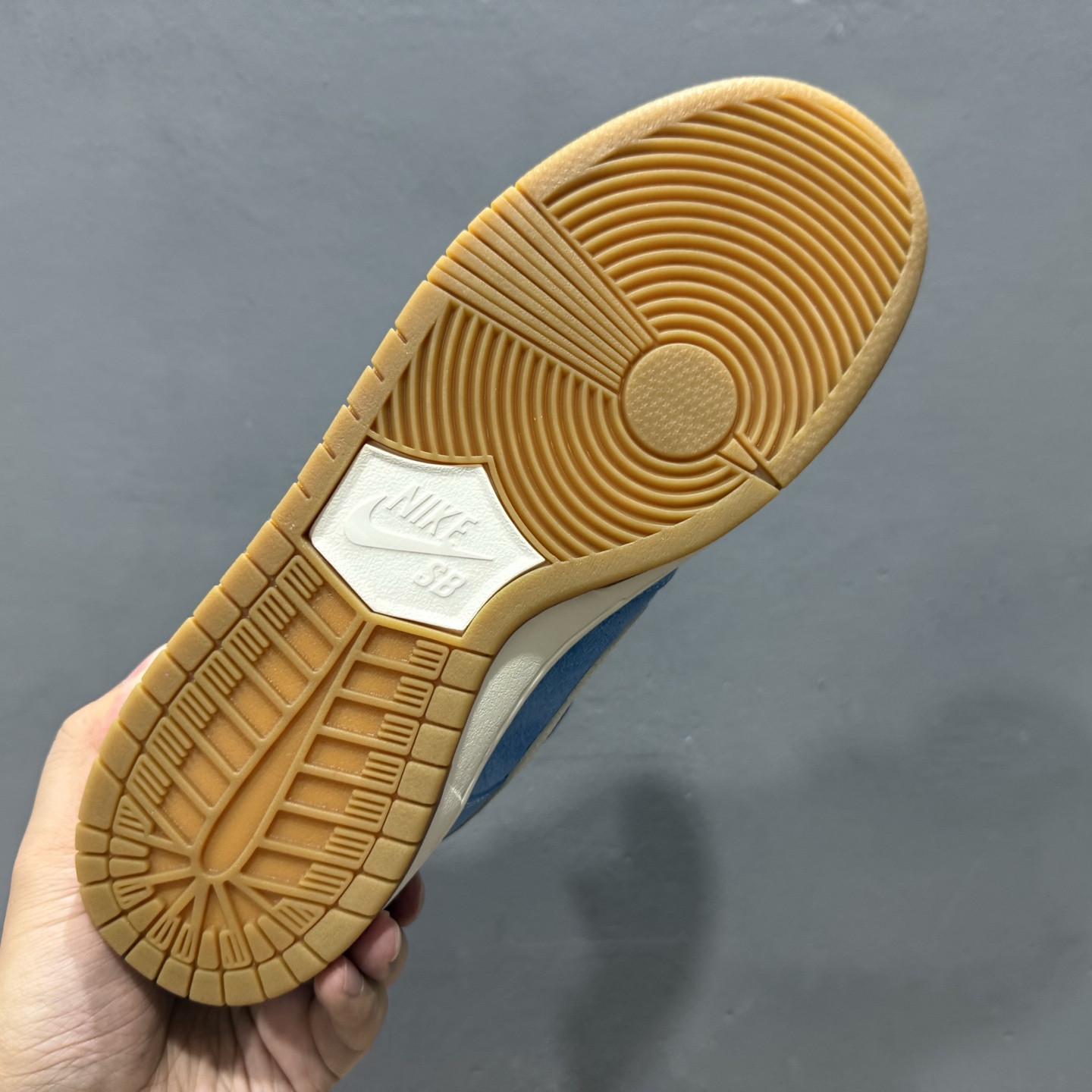 Nike SB Dunk Low pro 独家版型蒸餾加工帶來的是更好的视觉和脚感体验 FJ1674-401