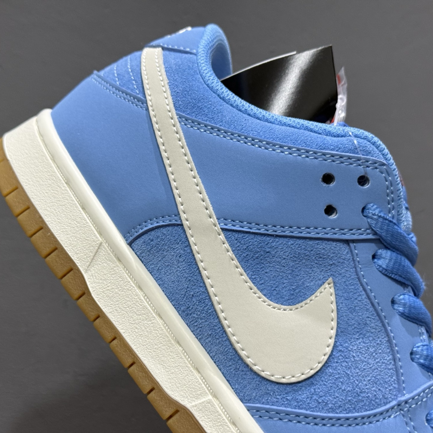 Nike SB Dunk Low pro 独家版型蒸餾加工帶來的是更好的视觉和脚感体验 FJ1674-401