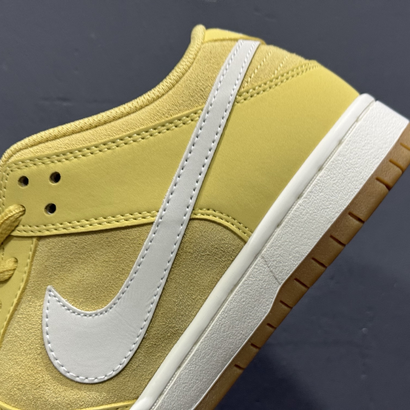 Nike SB Dunk Low pro 独家版型蒸餾加工帶來的是更好的视觉和脚感体验 FJ1674-700