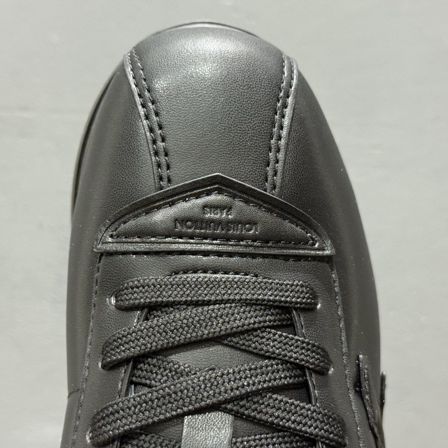 新款出货 外贸专供版本 Nigo x Louis Vuitton LV联名款 阿甘 低帮运动休闲鞋