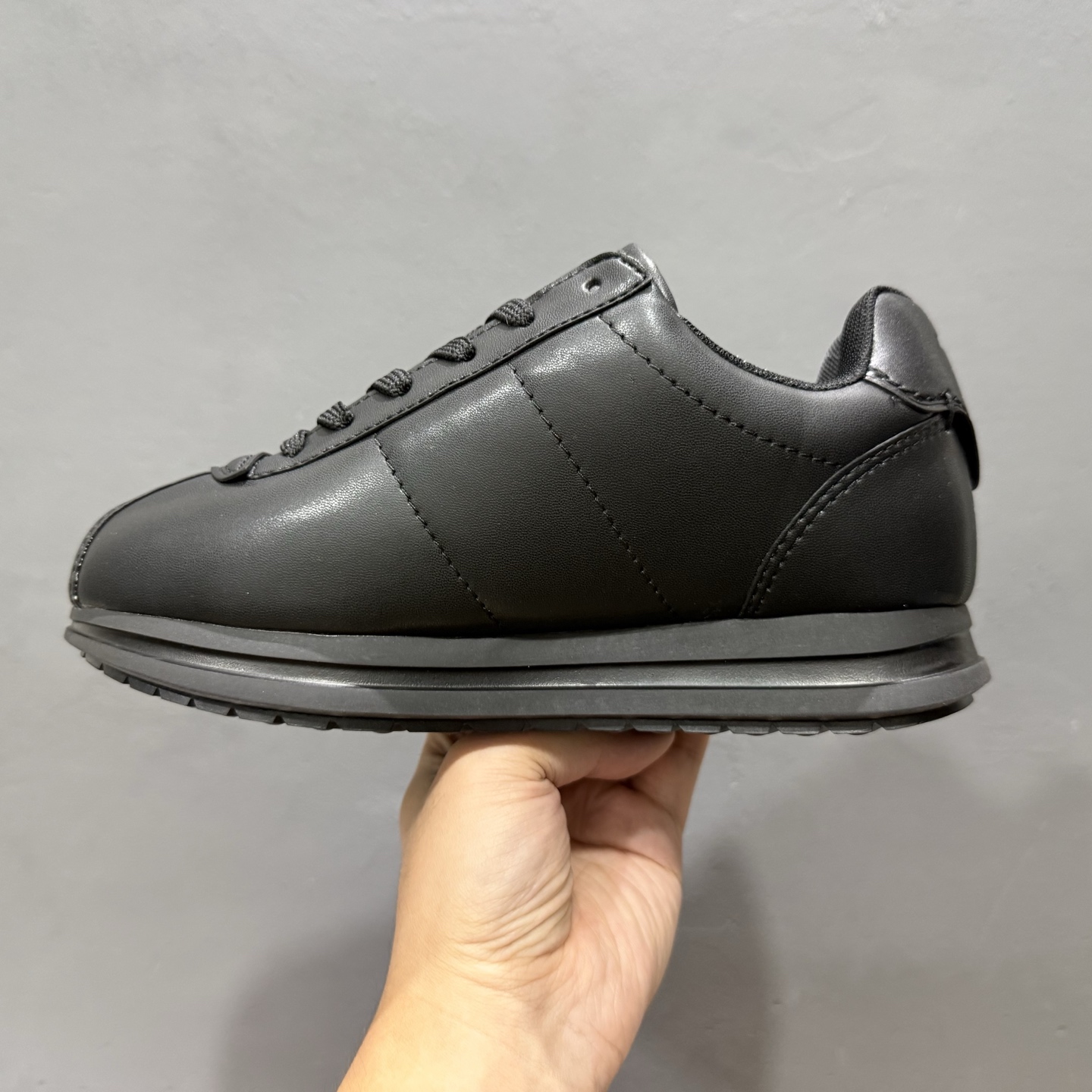 新款出货 外贸专供版本 Nigo x Louis Vuitton LV联名款 阿甘 低帮运动休闲鞋