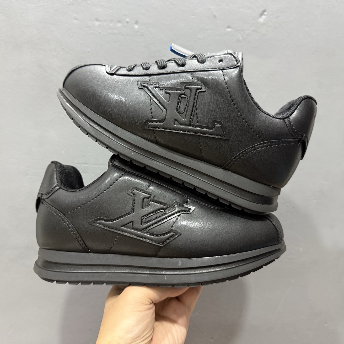 新款出货 外贸专供版本 Nigo x Louis Vuitton LV联名款 阿甘 低帮运动休闲鞋