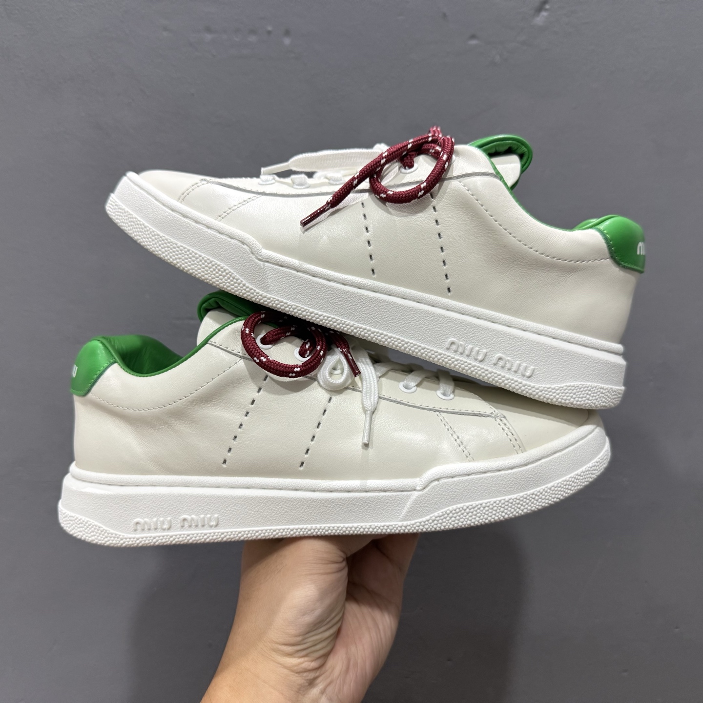 MiuMiu 百搭单品缪家早春新款 主打最新款 休闲小白鞋上新复古有时髦