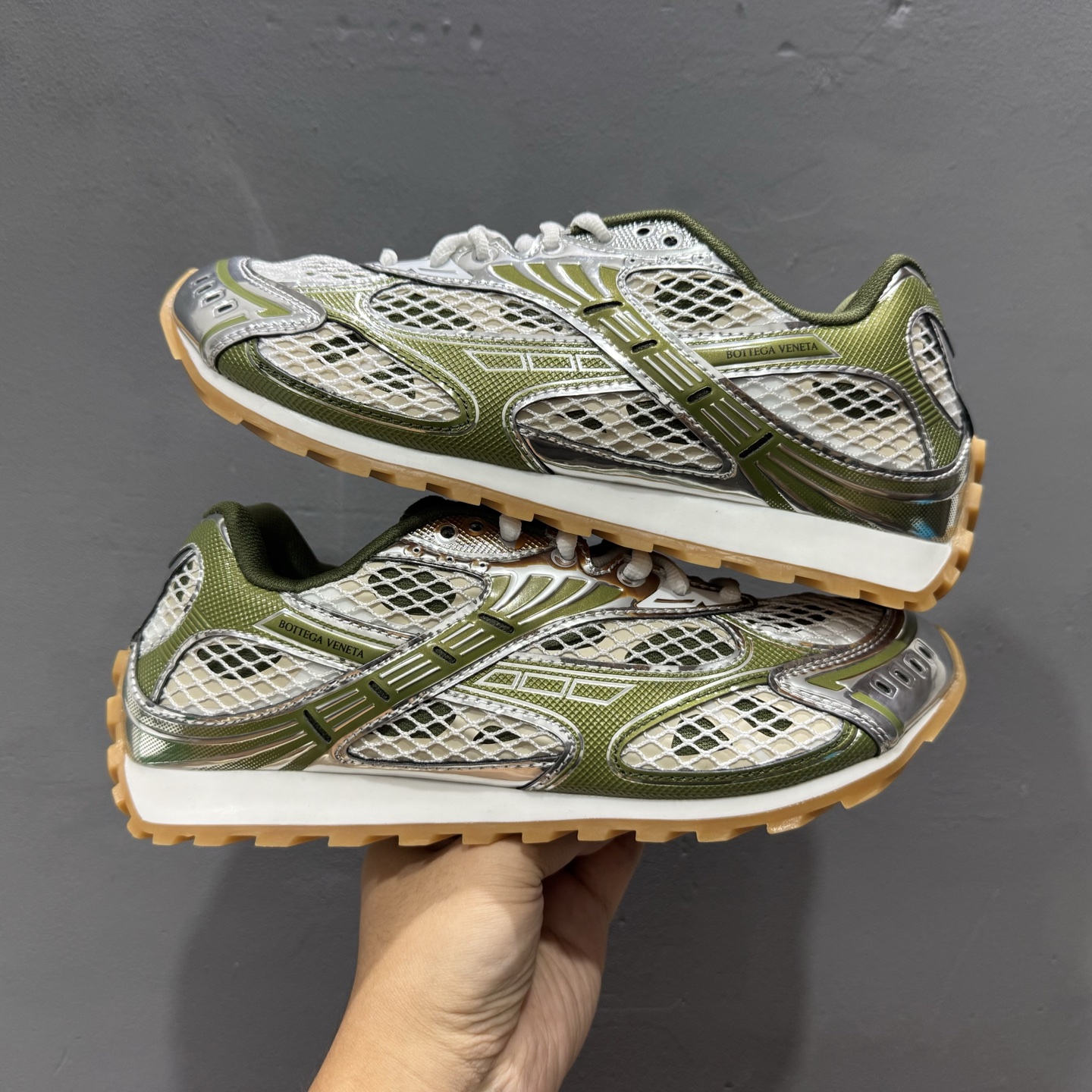 Bottega Veneta葆蝶家 Orbit 织物 圆头系带跑鞋