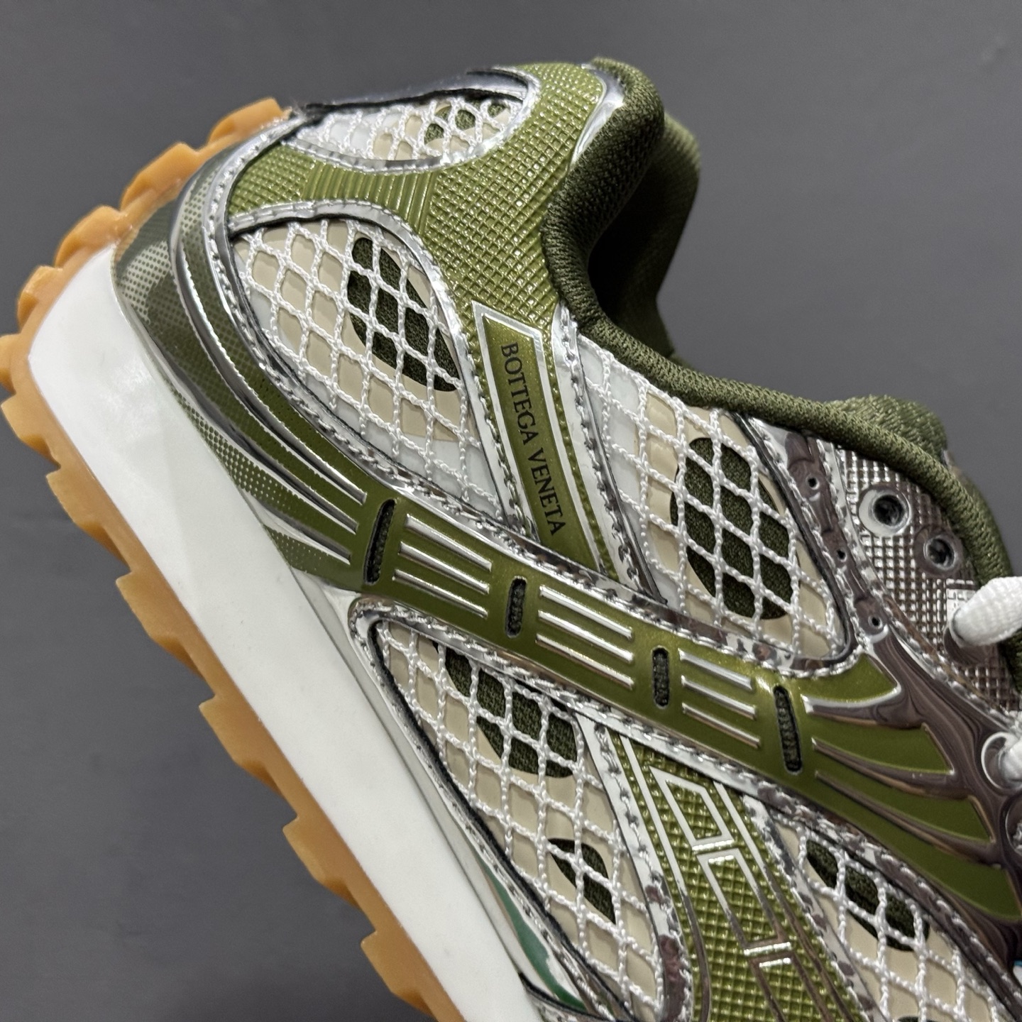 Bottega Veneta葆蝶家 Orbit 织物 圆头系带跑鞋