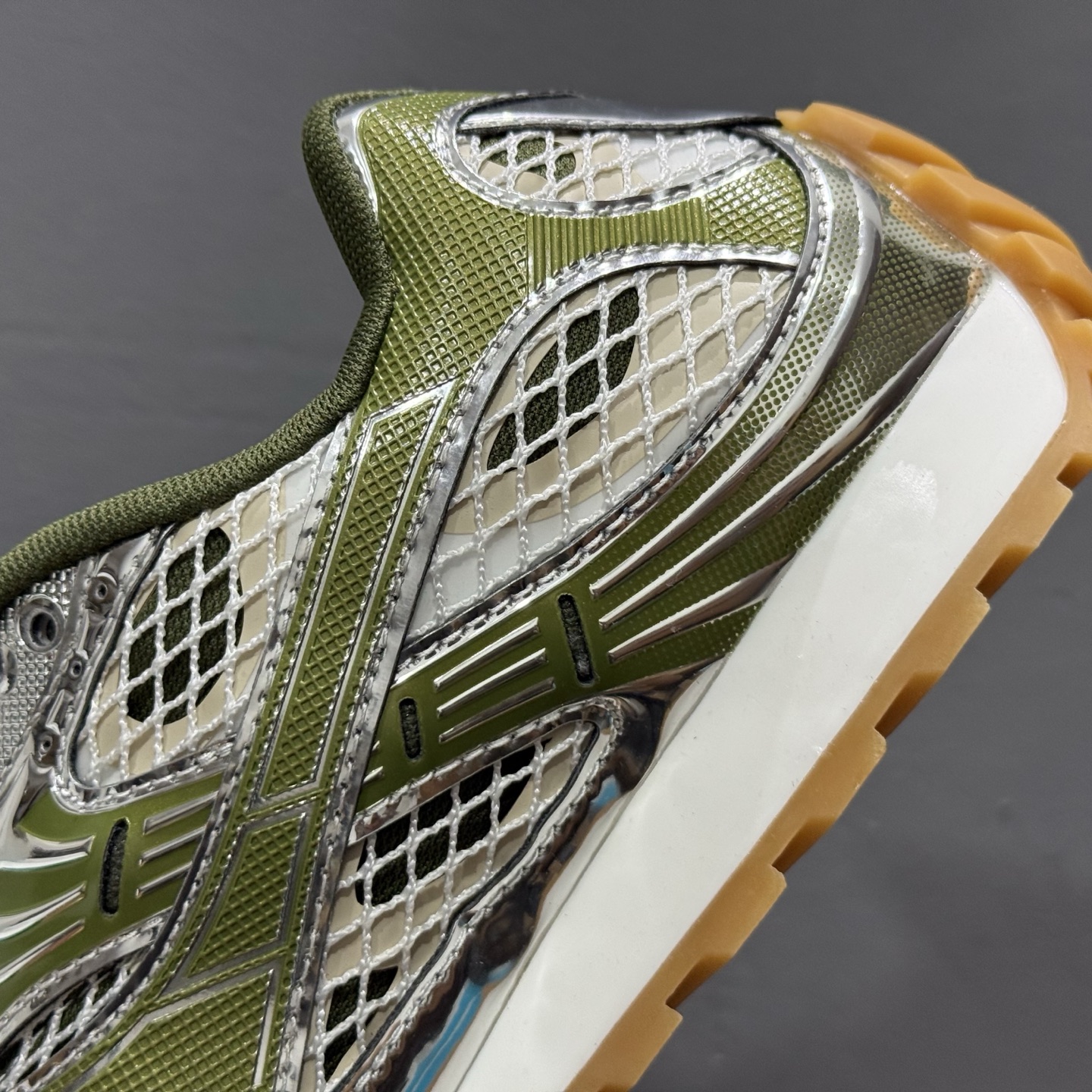 Bottega Veneta葆蝶家 Orbit 织物 圆头系带跑鞋