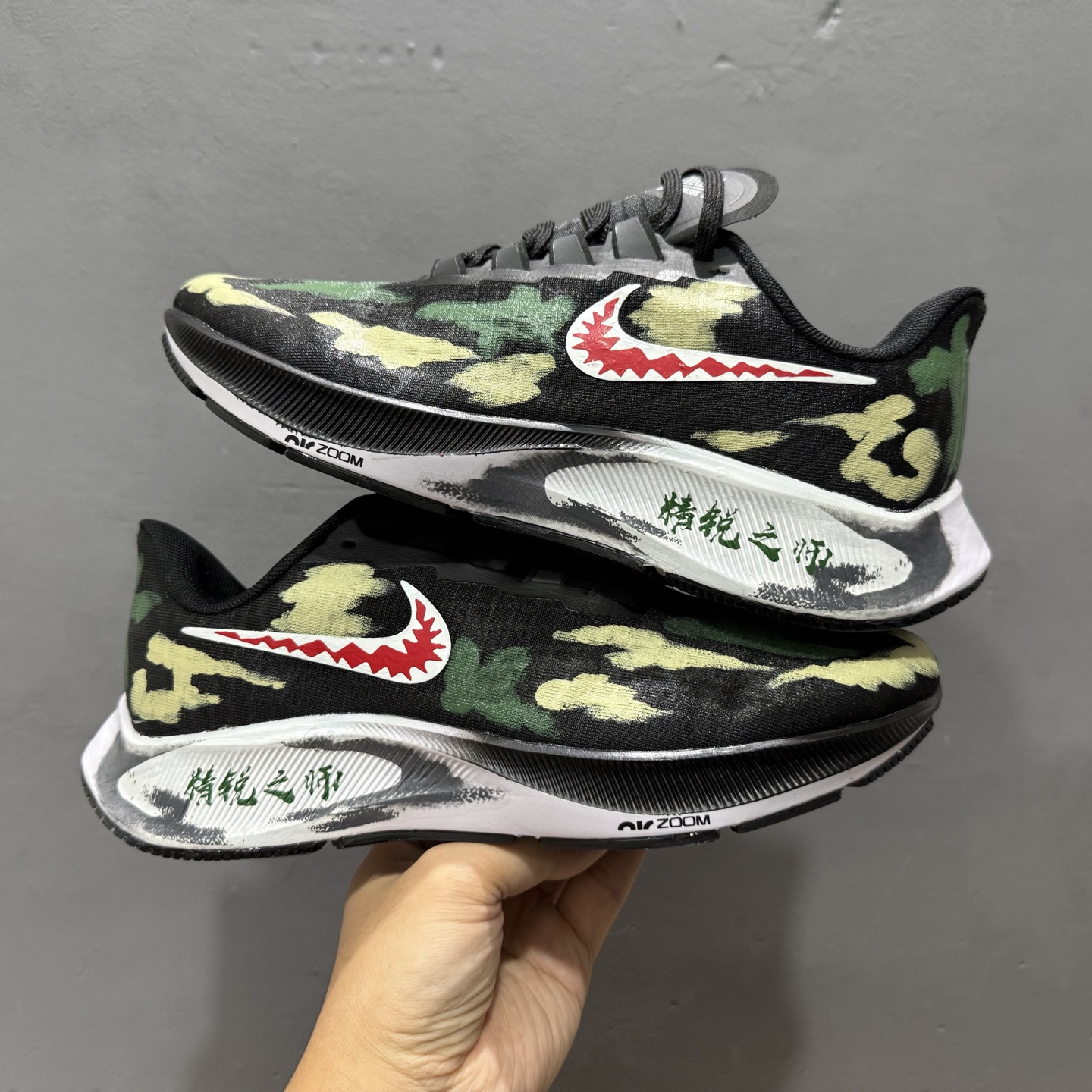 独家实拍 定制球鞋Nike Pegasus 37虐杀原形 手绘潮流 简约 百搭防滑耐磨低帮跑步鞋 BQ9647-022