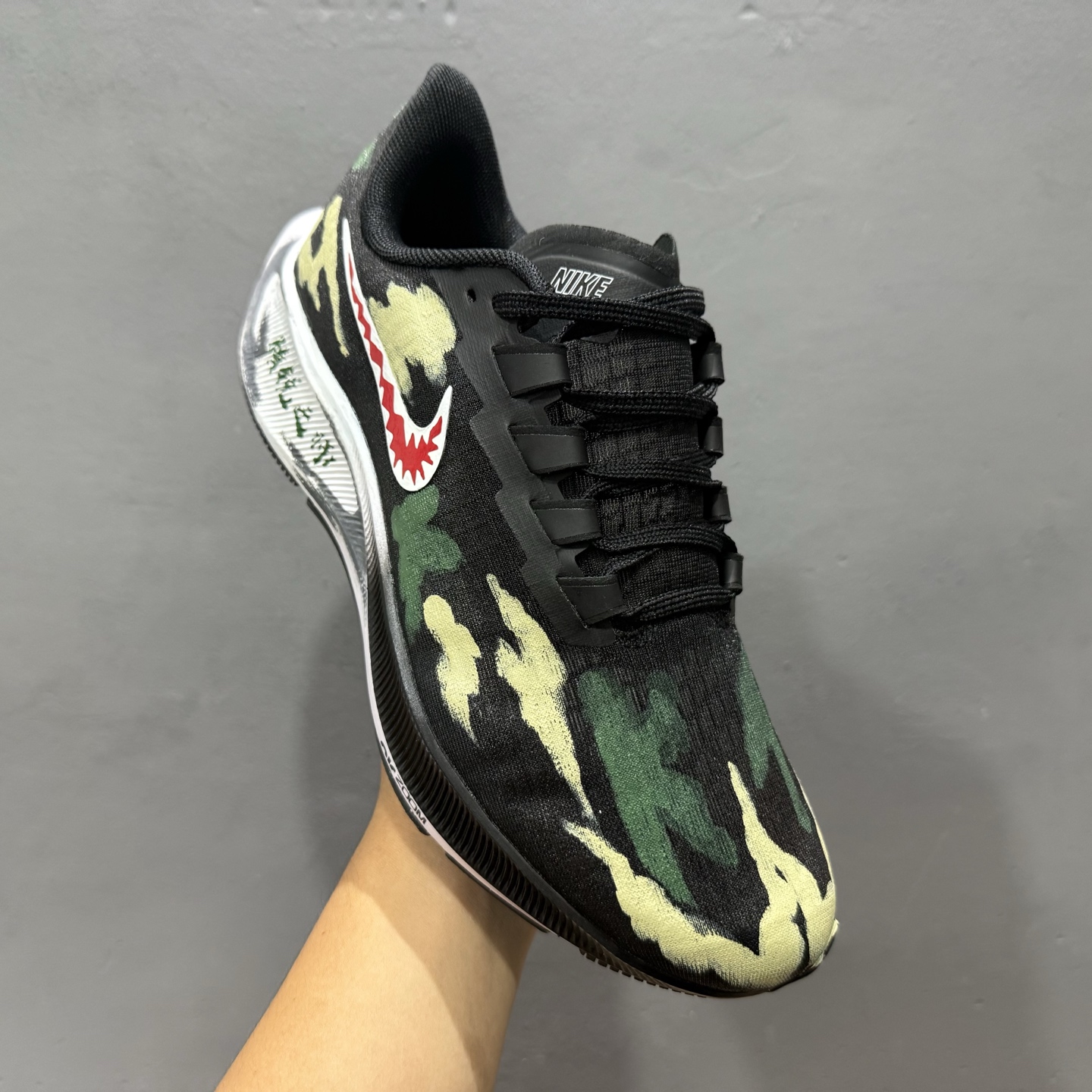 独家实拍 定制球鞋Nike Pegasus 37虐杀原形 手绘潮流 简约 百搭防滑耐磨低帮跑步鞋 BQ9647-022