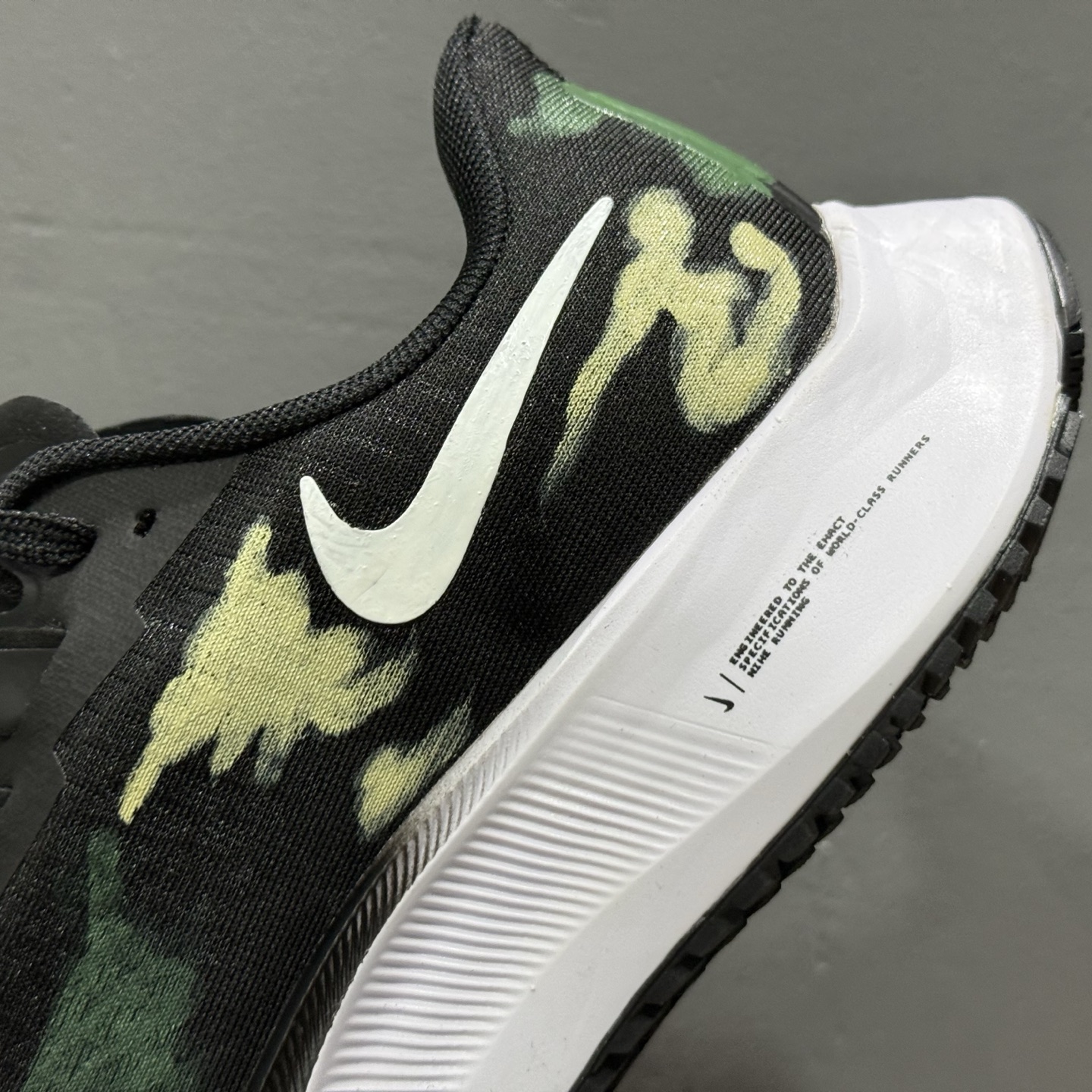 独家实拍 定制球鞋Nike Pegasus 37虐杀原形 手绘潮流 简约 百搭防滑耐磨低帮跑步鞋 BQ9647-022