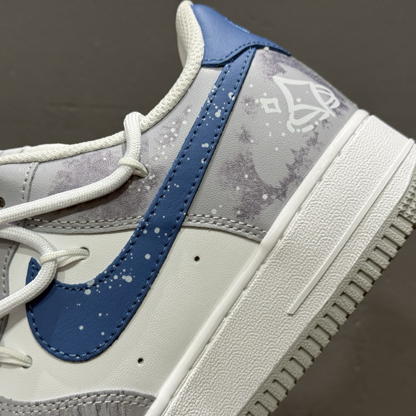 Nike Air Force 1'07 Low 繁星似点 空军一号低帮休闲板鞋 ZH0316-099