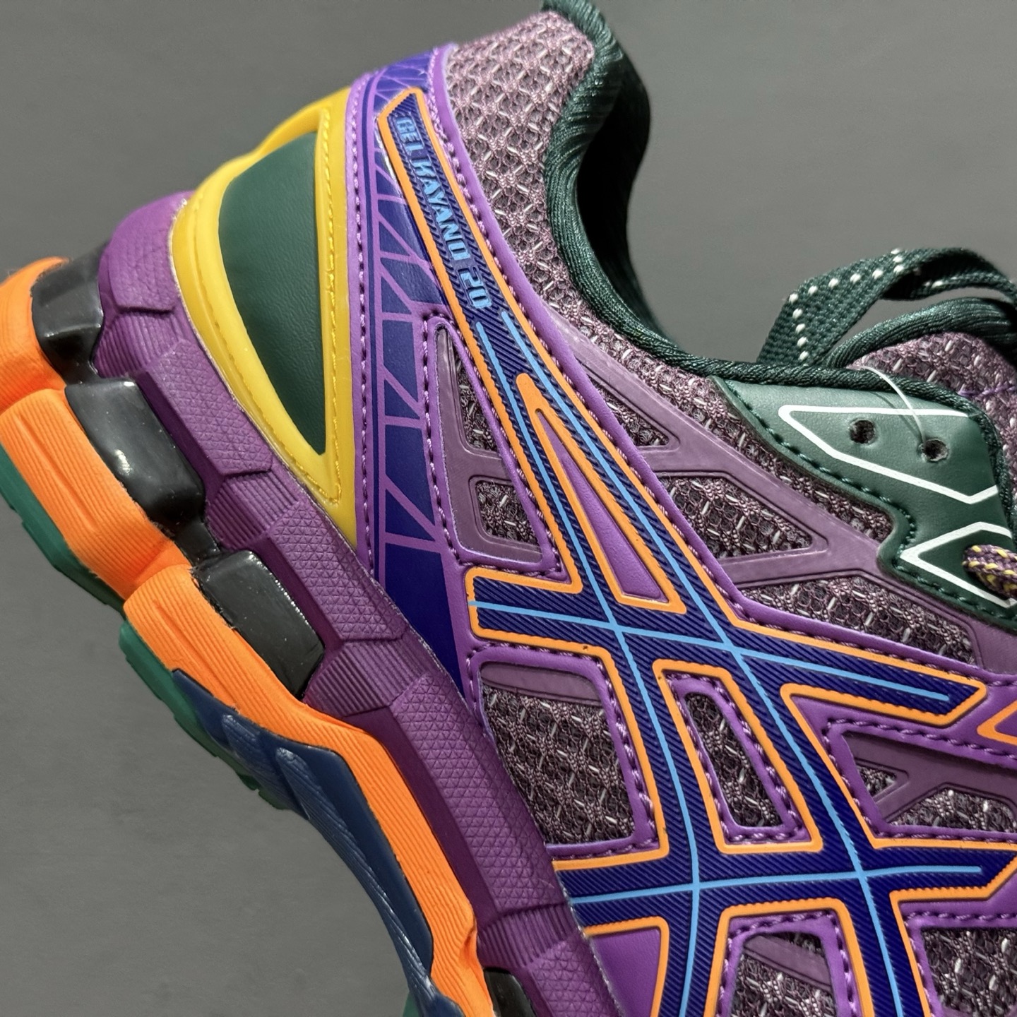 Asics Gel-Nimbus 10.1 亚瑟士复古先锋潮流拼接休闲跑步鞋 1203A723-100