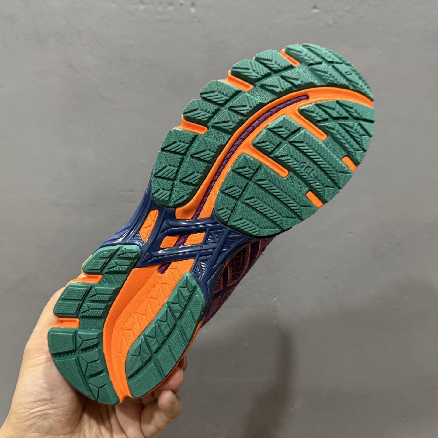 Asics Gel-Nimbus 10.1 亚瑟士复古先锋潮流拼接休闲跑步鞋 1203A723-100