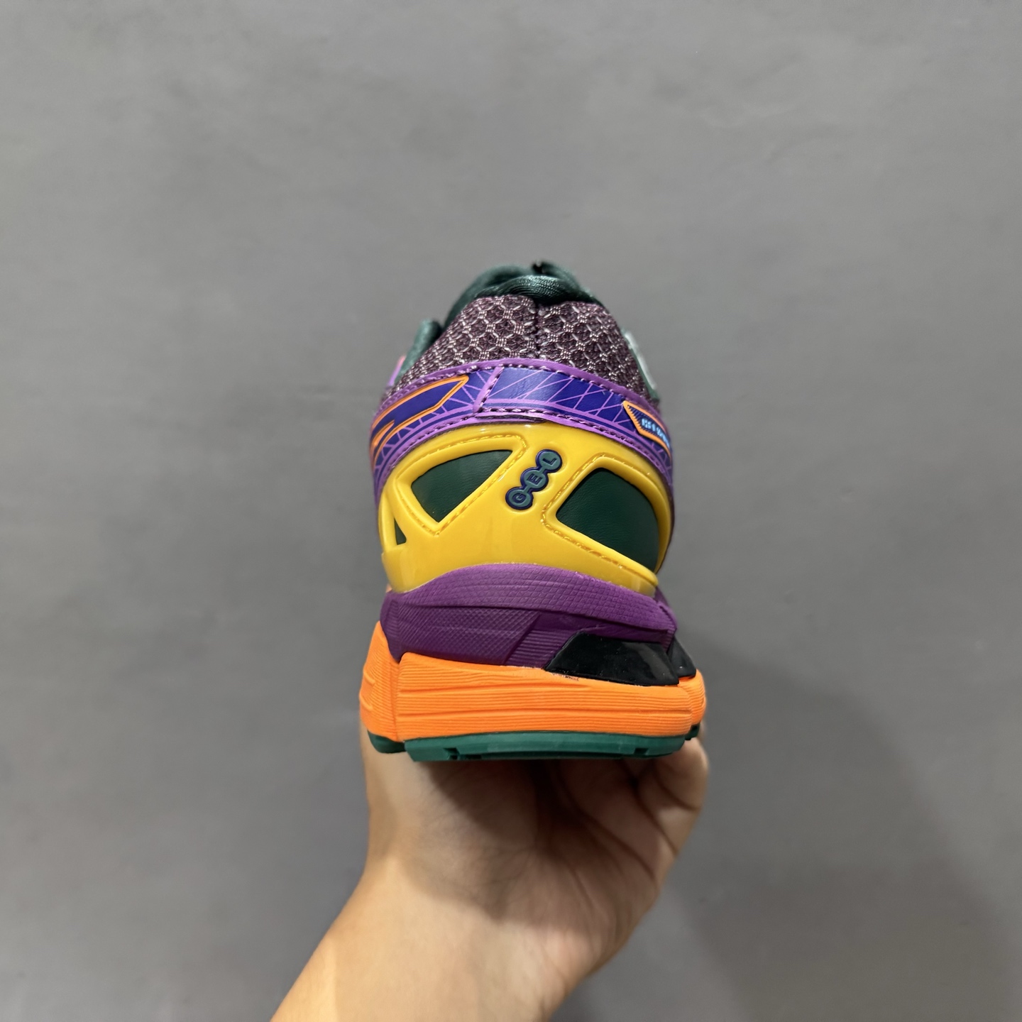 Asics Gel-Nimbus 10.1 亚瑟士复古先锋潮流拼接休闲跑步鞋 1203A723-100