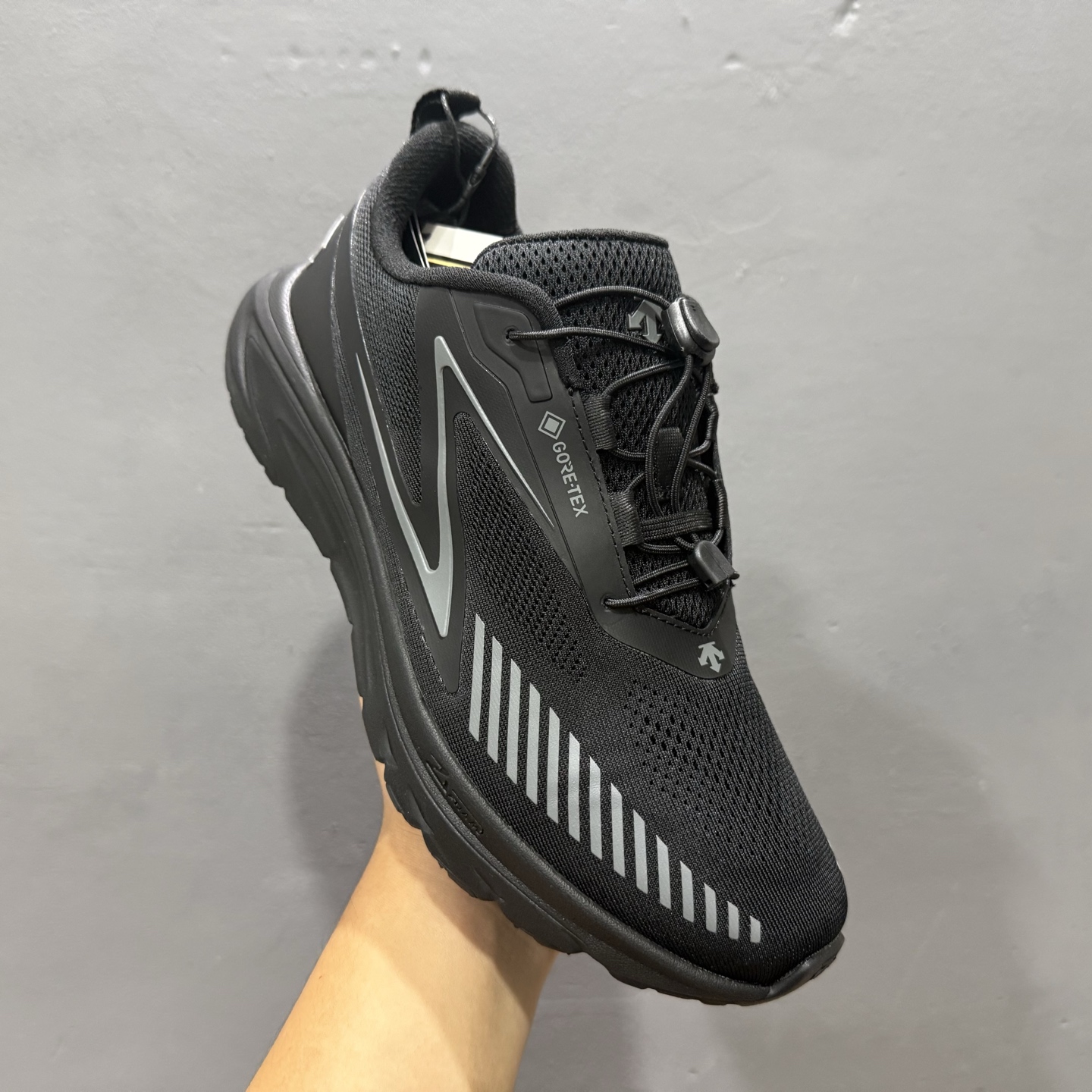 迪桑特·DESCENTE Boa Dfluid 流体系列越野徒步户外运动鞋