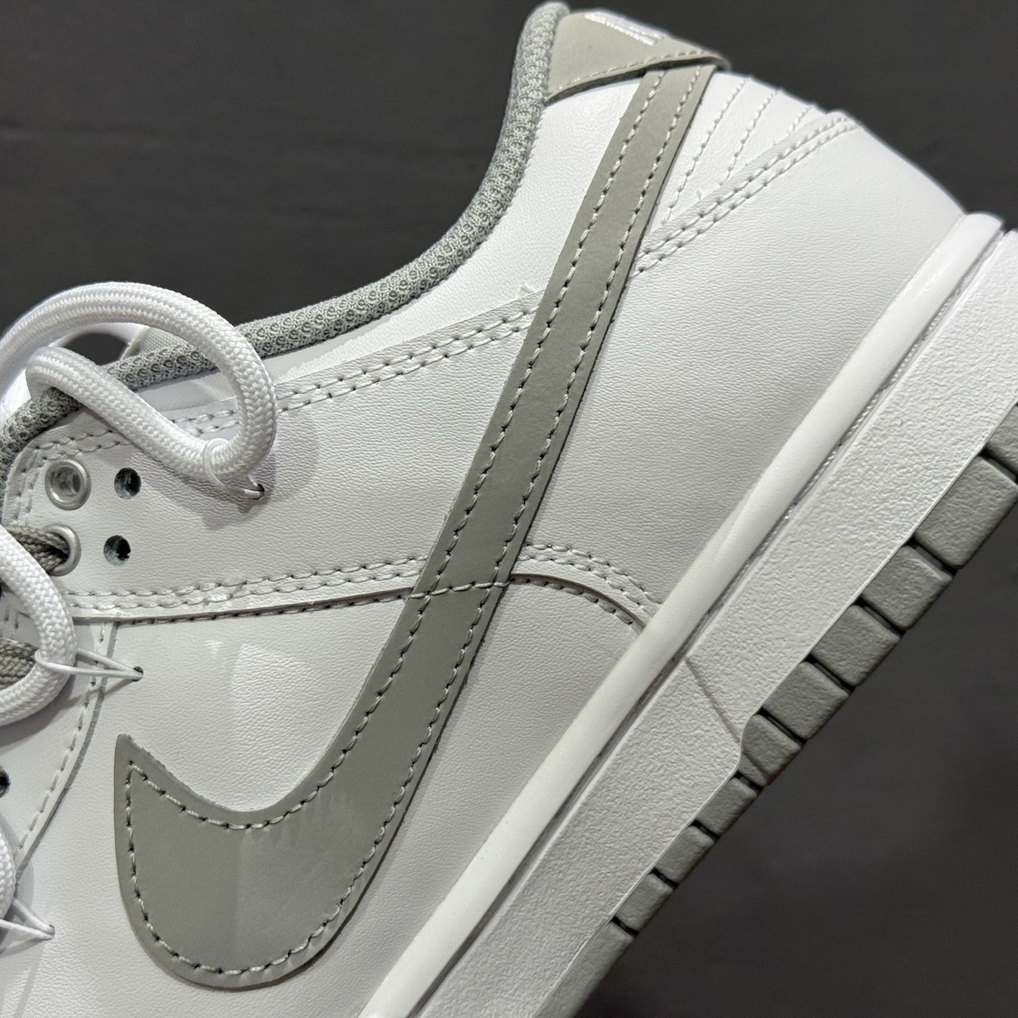 Nike SB Dunk Low ”Just Do It” 绑带 周年高端定制 低帮休闲板鞋 WG0528-095