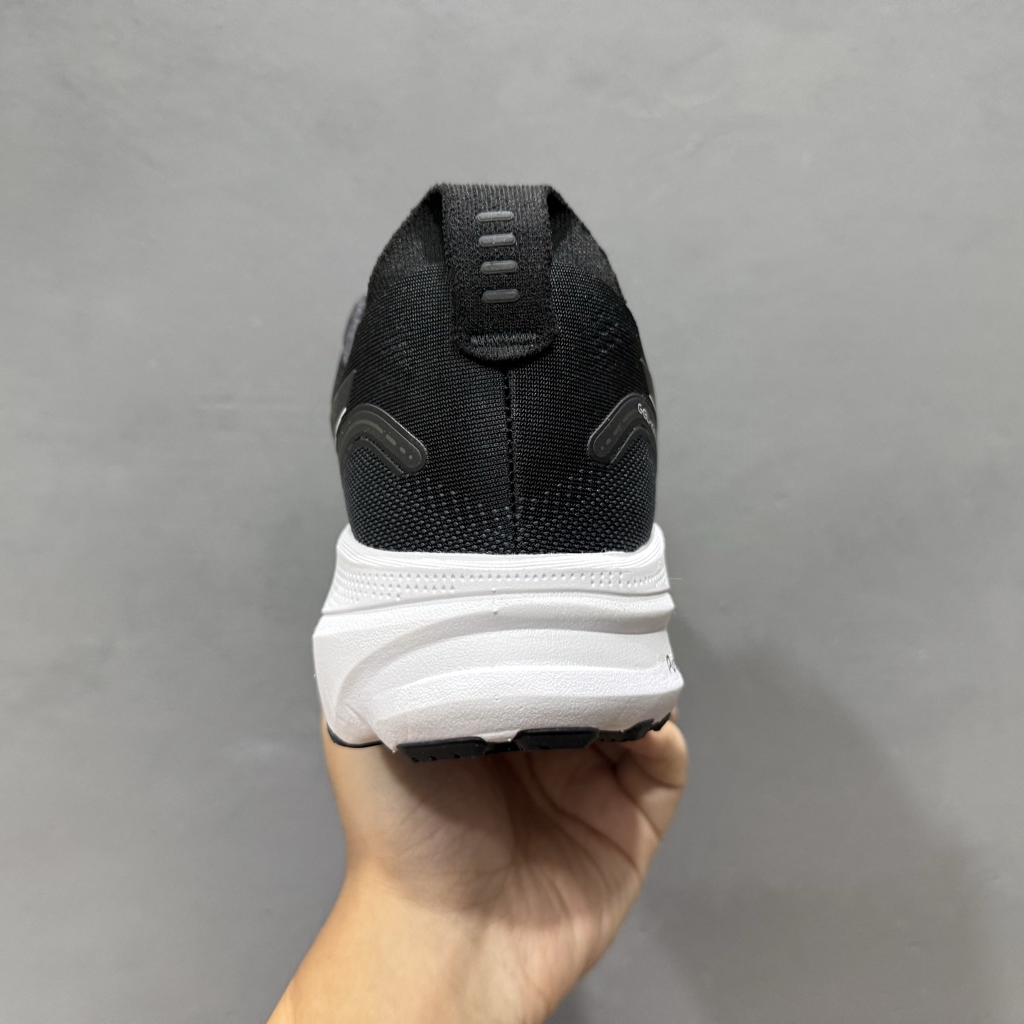 Asics Gel-Kayano 32代 运动休闲透气专业跑鞋 1011C052-002