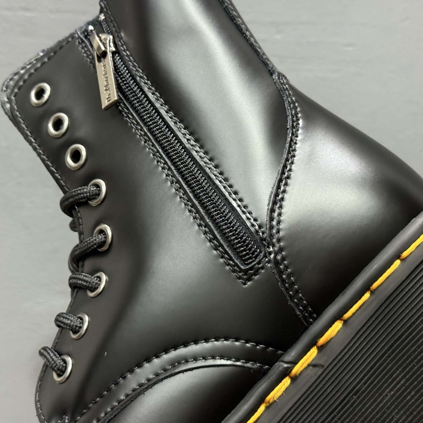 Dr.Martens 马汀博士 马丁靴 1460 经典款8孔系列 软面 哑光面 黑色荔枝皮