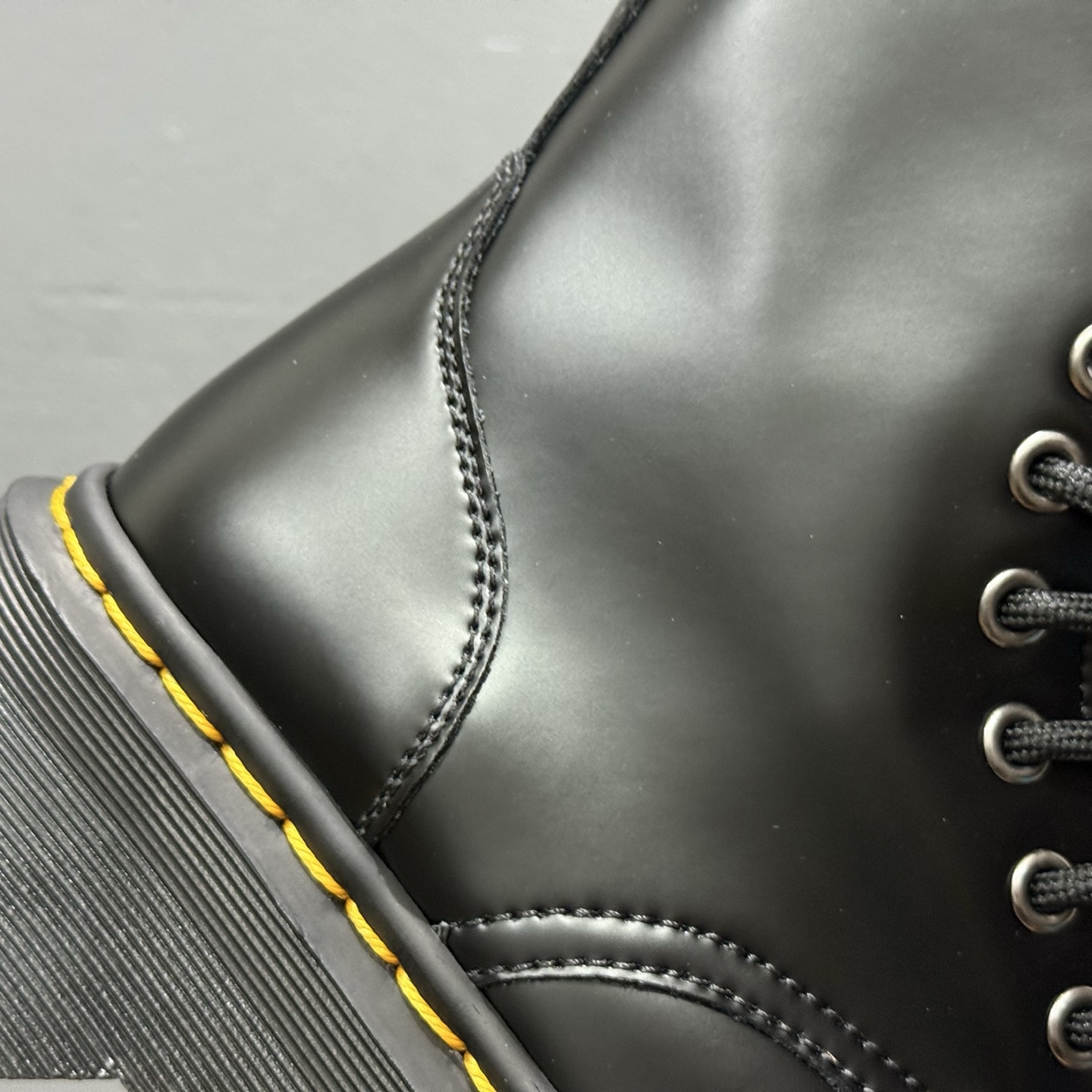 Dr.Martens 马汀博士 马丁靴 1460 经典款8孔系列 软面 哑光面 黑色荔枝皮