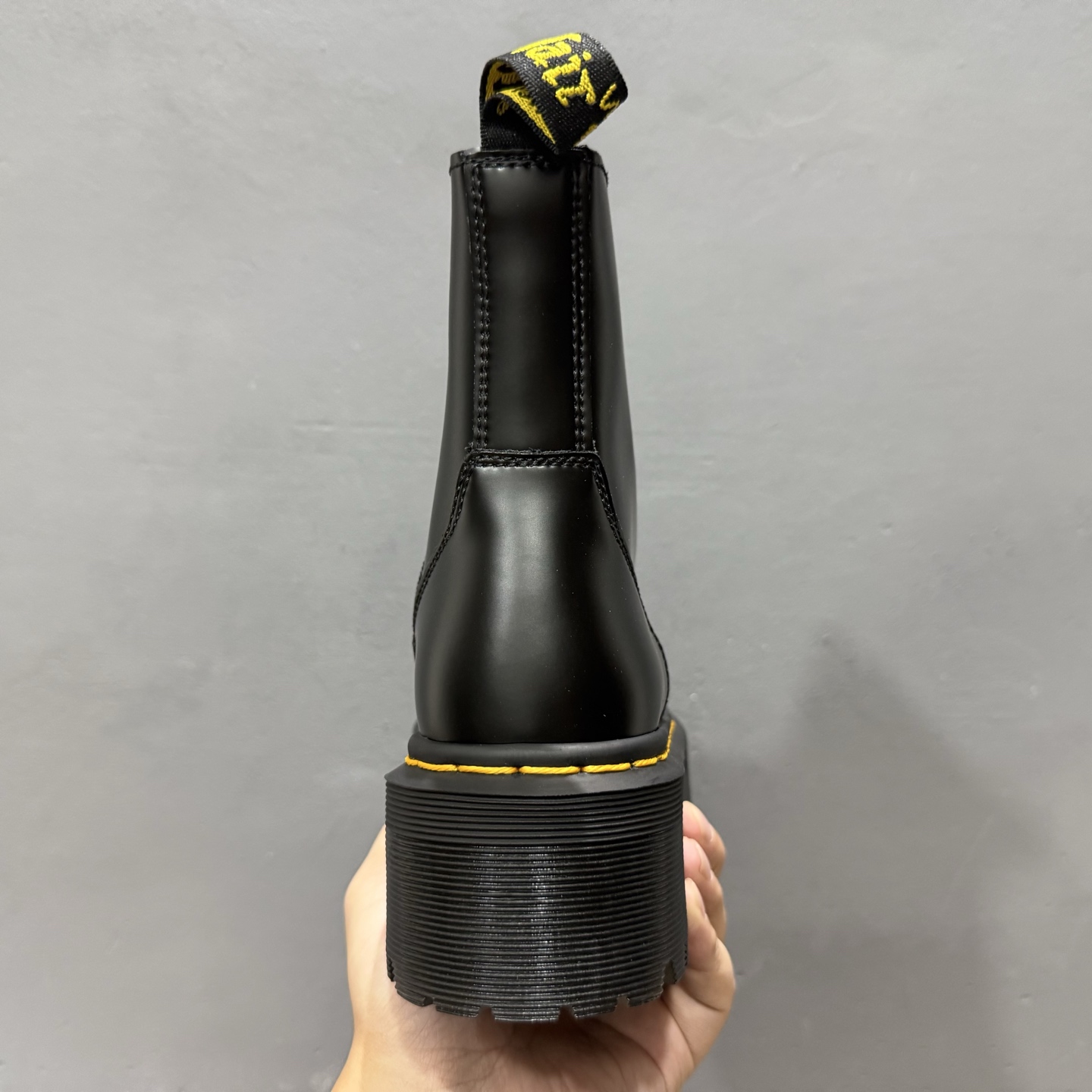 Dr.Martens 马汀博士 马丁靴 1460 经典款8孔系列 软面 哑光面 黑色荔枝皮