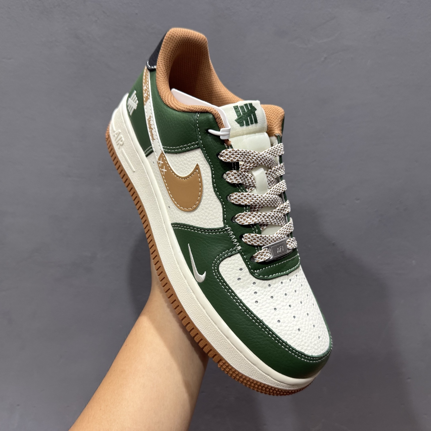 Nike Air Force 1'07 Low UN联名 草绿拼接生胶 空军一号低帮休闲板鞋 JP8028-006