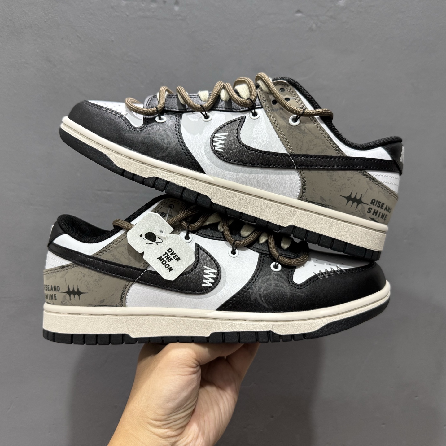 Nike Dunk Low 月光信筏 黑棕 当经典的黑白鞋身浸染灰棕渐层 DD1503-101