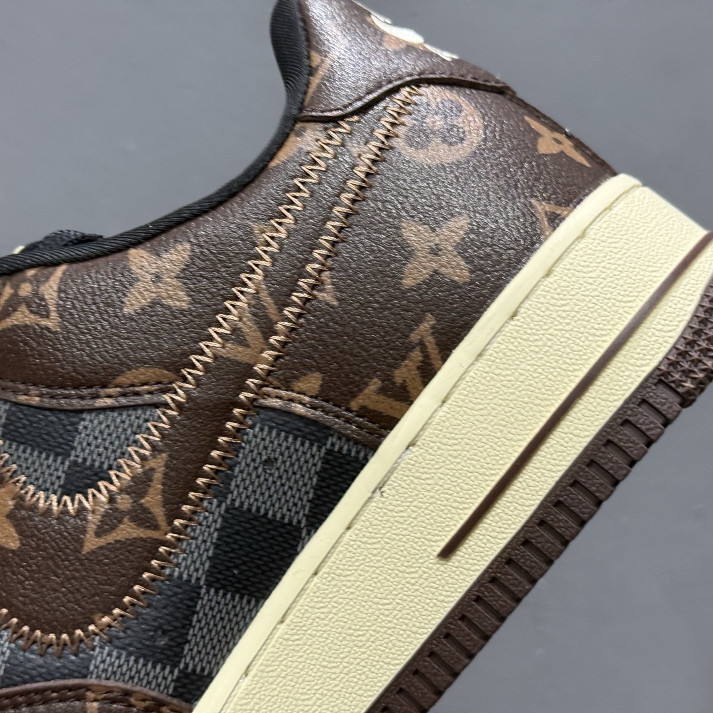Nike Air Force 1'07 Low LV联名 咖啡灰 空军一号低帮休闲板鞋 SC0601-563